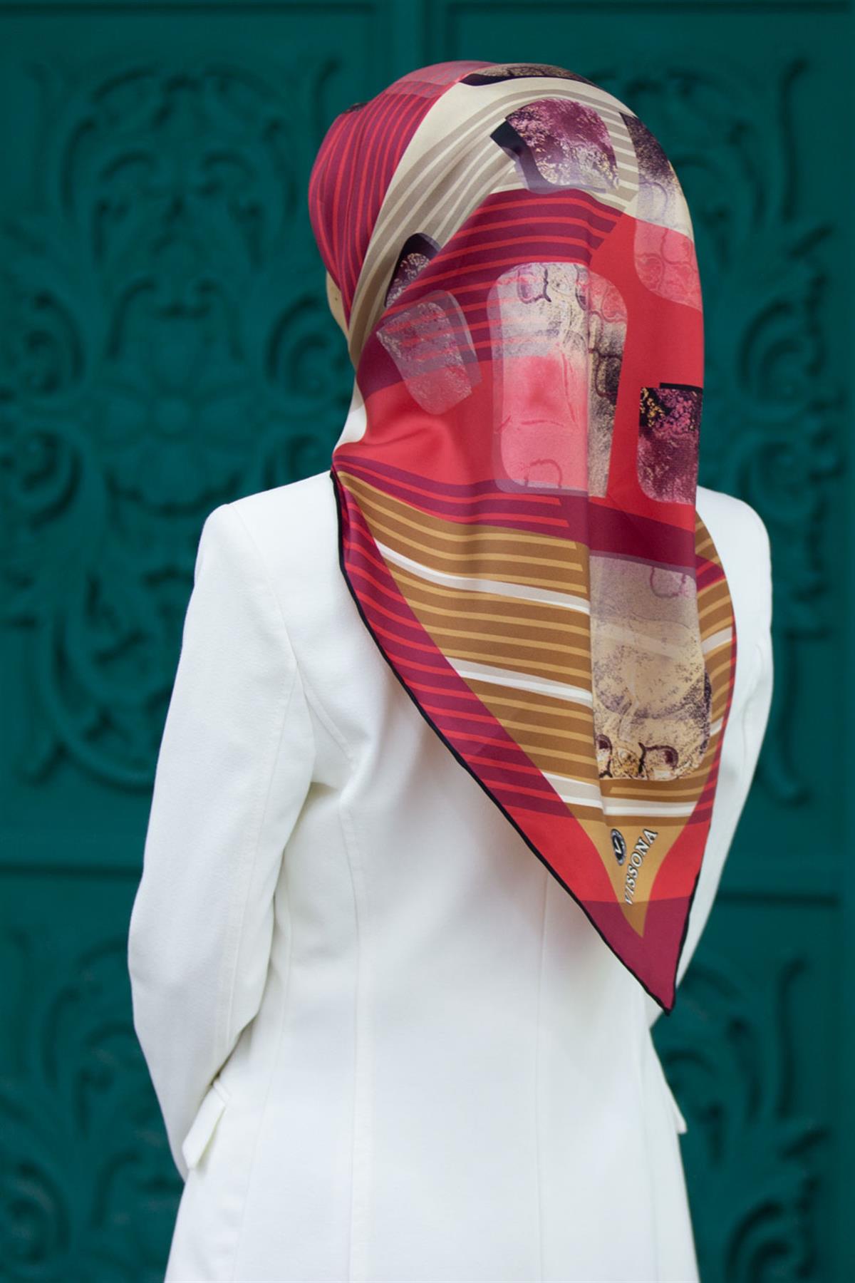 %100 Twill İpek Geometrik Desenli Bordo Renkli 90x90 Eşarp Dikim Şekli : El Dikişi