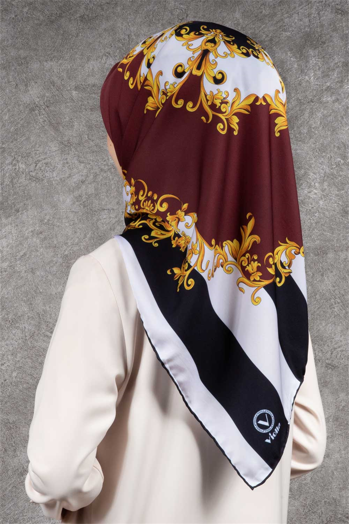 Twill Çizgili Barok Desenli Bordo - Siyah Renkli 90x90 Eşarp (İpek İçermez) Kenar Dikiş Şekli El Dikişli