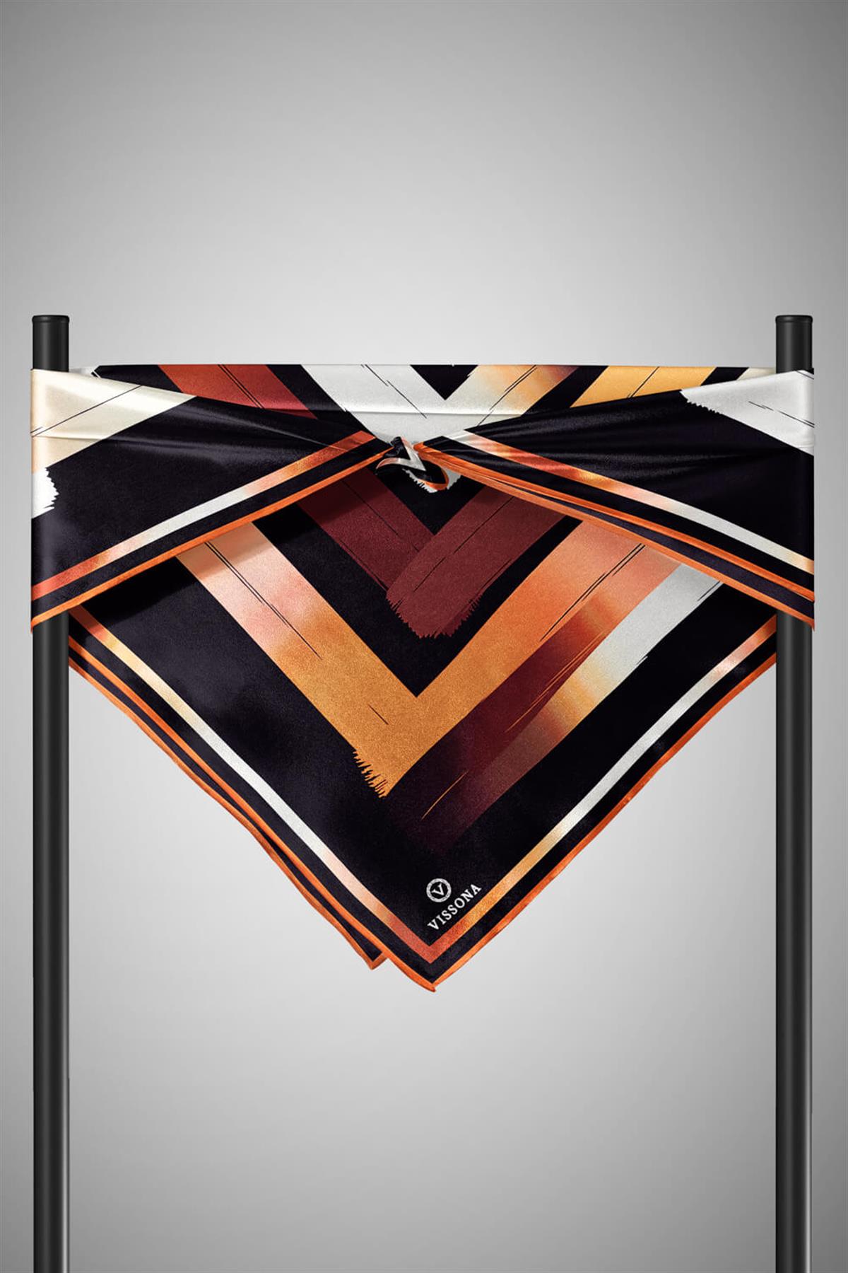 %100 Twill İpek Geometrik Fırça İzi Desenli Siyah - Taba Renkli 90x90 Eşarp Dikim Şekli : El Dikişi