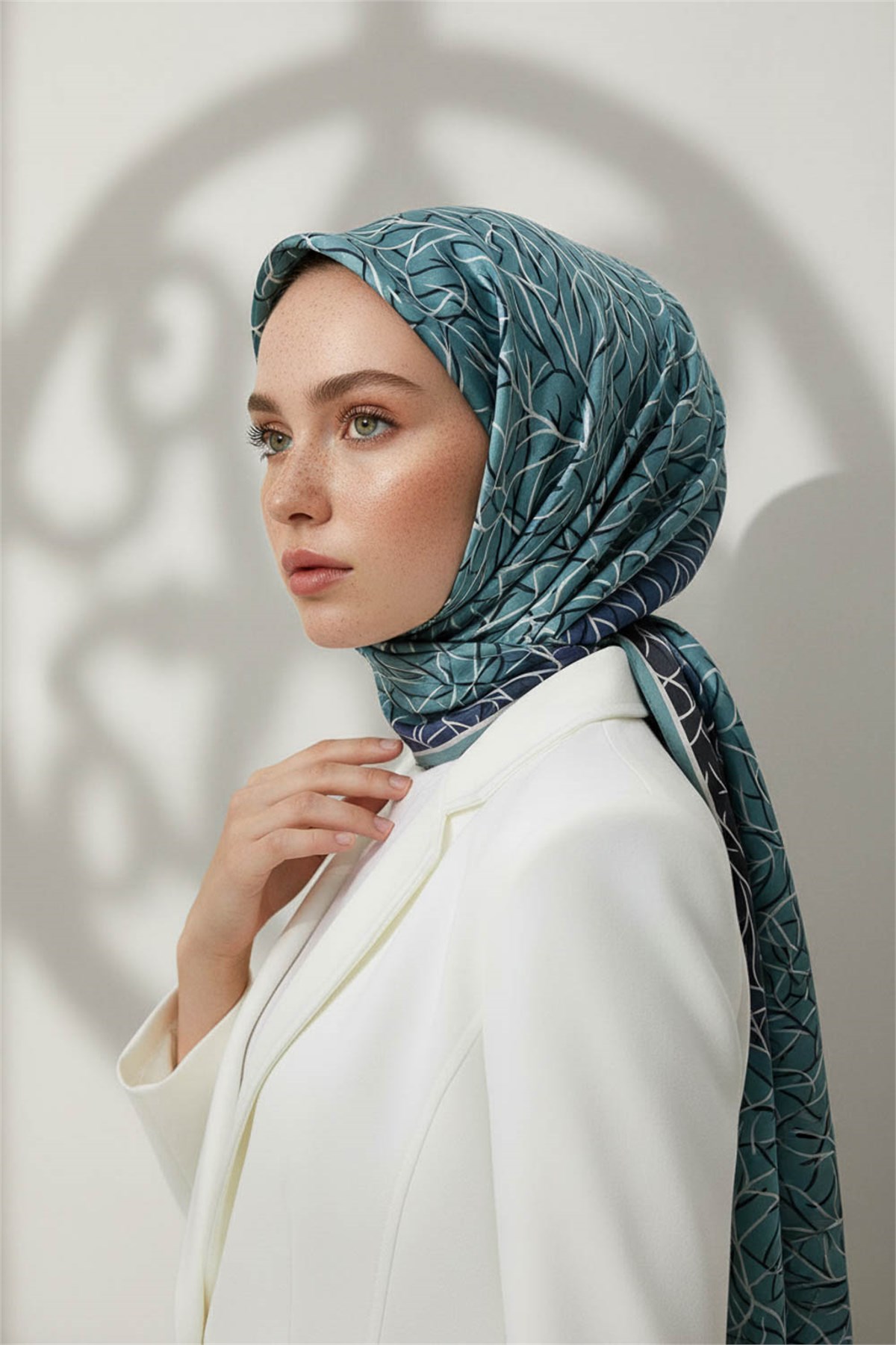 KREP GEOMETRİK DESENLİ MİNT YEŞİLİ RENKLİ 75X195 KIRIŞMAZ ŞAL