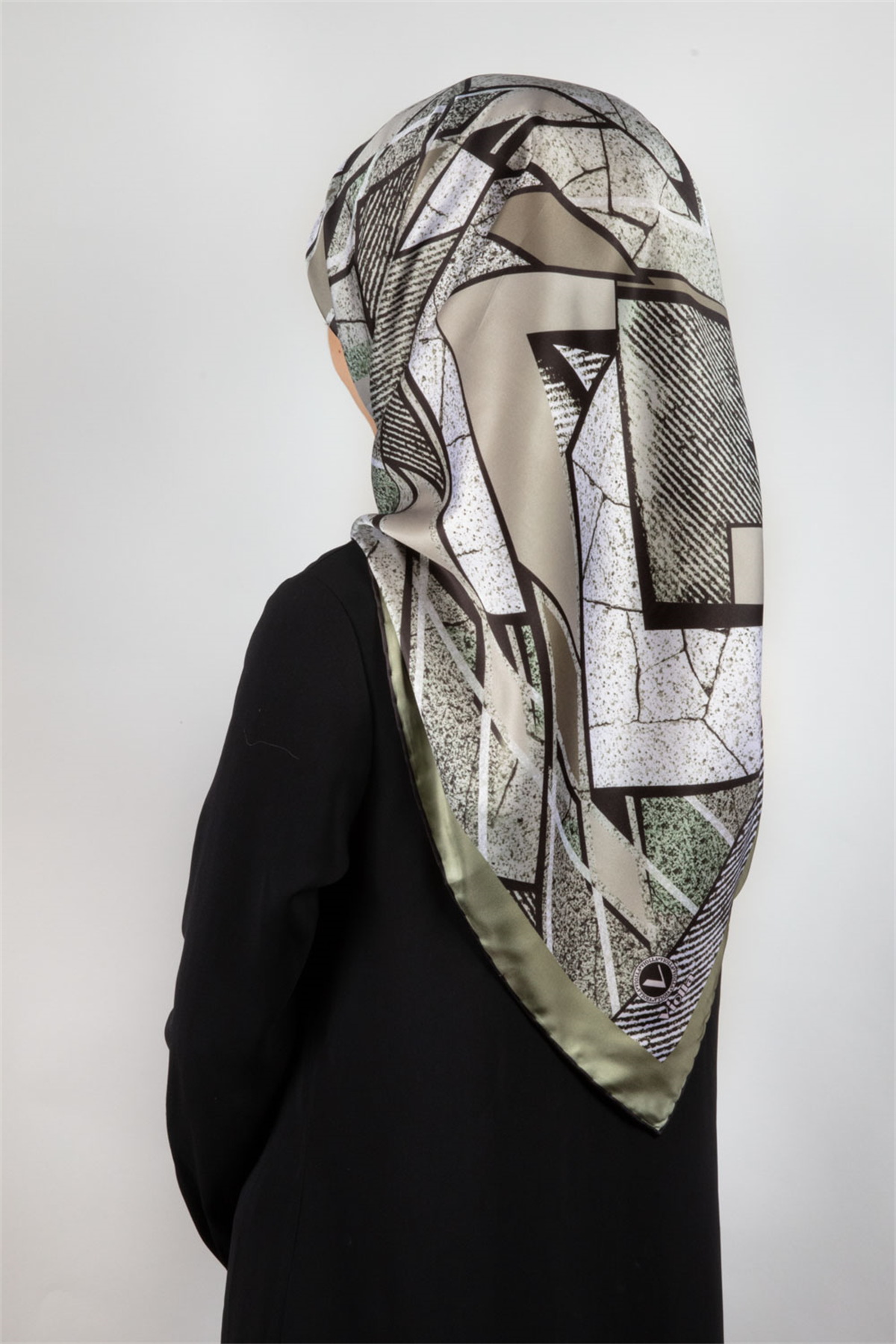 Twill Kazayağı Desenli Su Yeşili Renkli 90x90 Eşarp (İpek İçermez) Kenar Dikiş Şekli El Dikişli