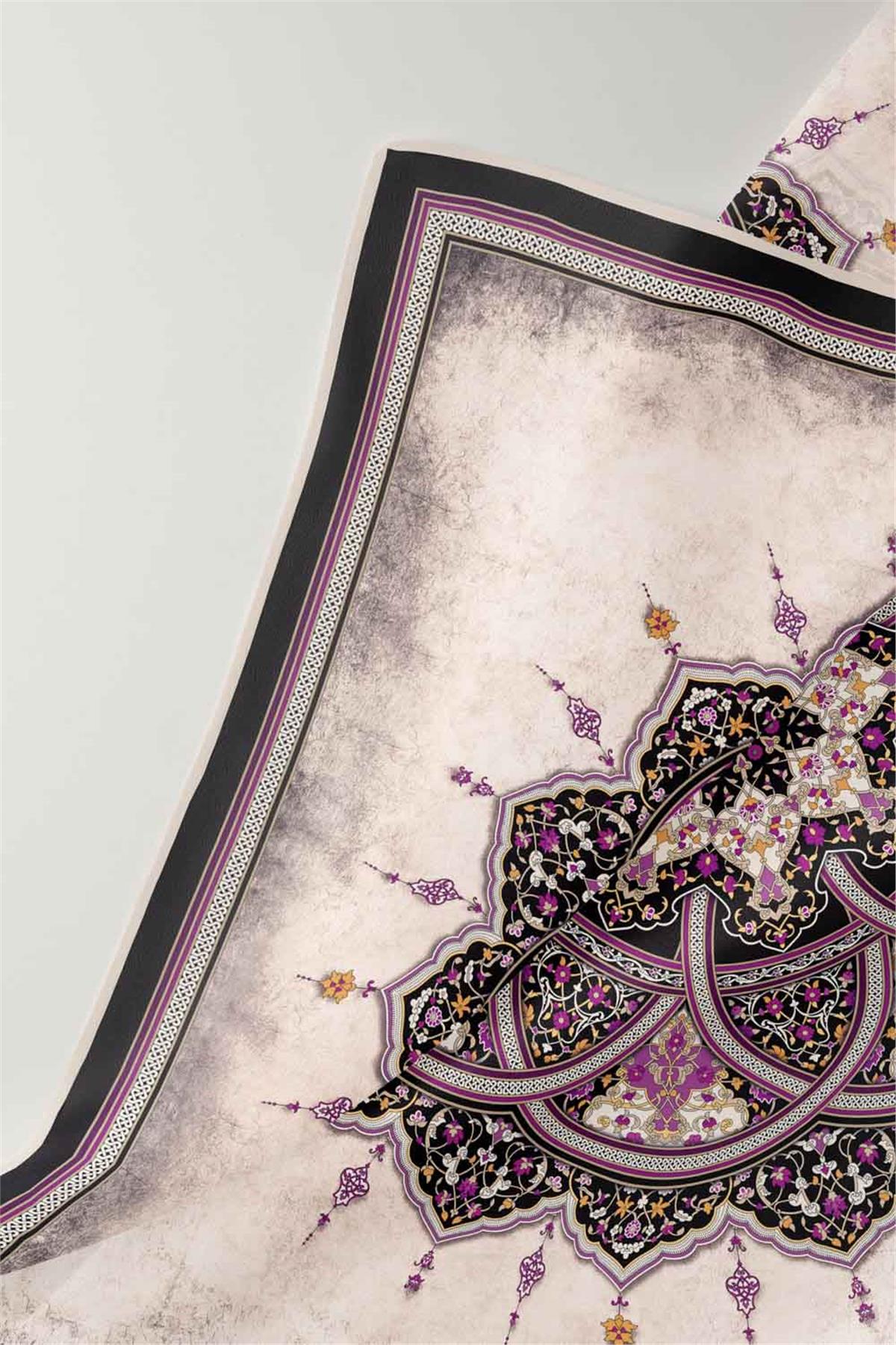 %100 Twill İpek Şal Desenli Siyah - Mürdüm Renkli 90x90 Eşarp Dikim Şekli : El Dikişi