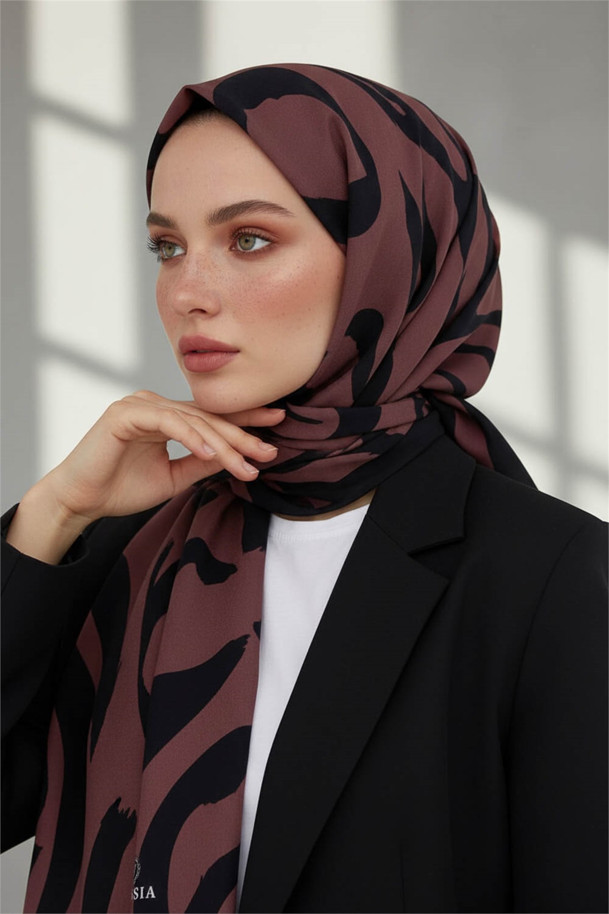 KREP FIRÇA DARBESİ DESENLİ GÜL KURUSU RENKLİ 75X195 KIRIŞMAZ ŞAL