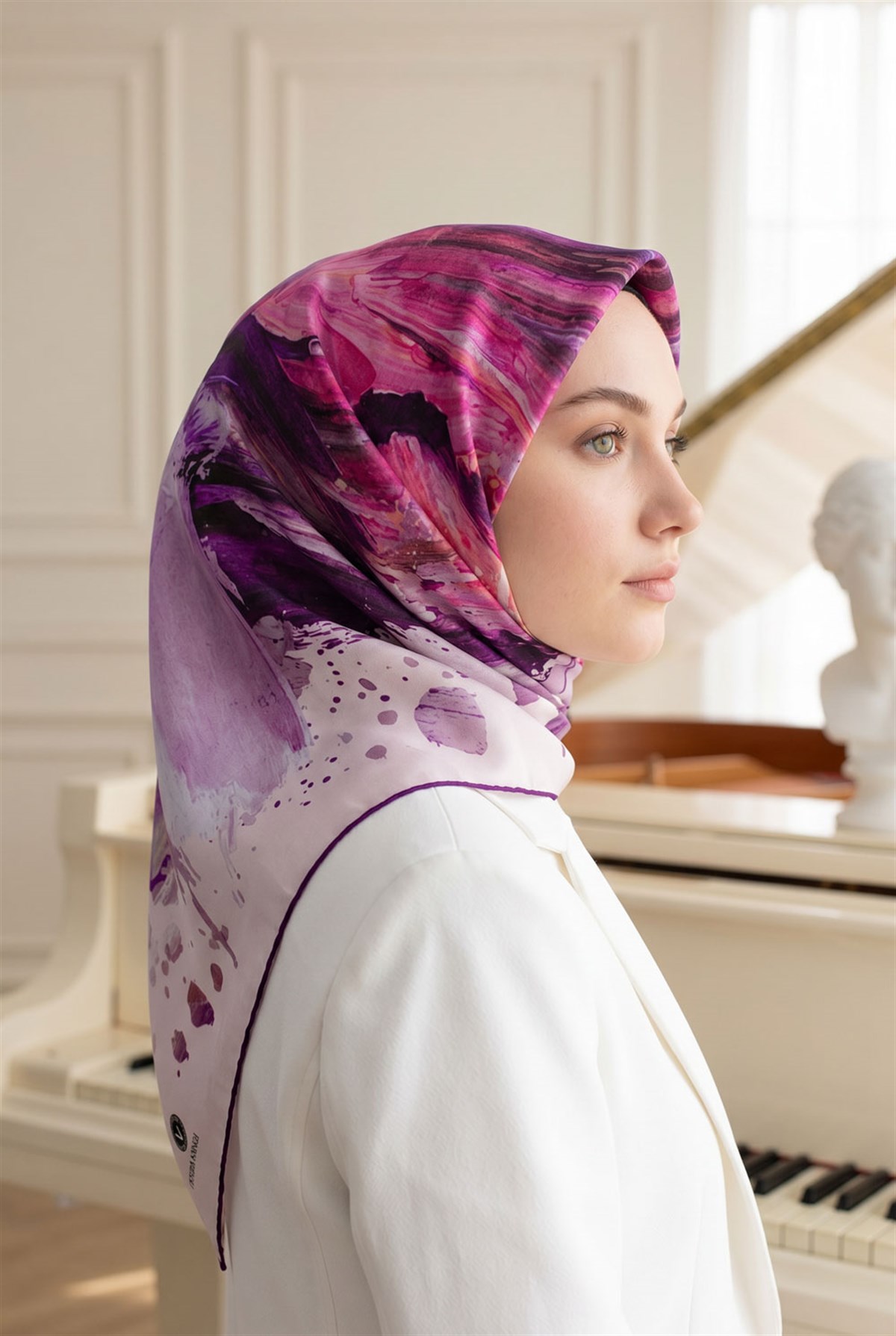 %100 Twill İpek Fırça Darbesi Desenli Mor - Pembe Renkli 90x90 Eşarp Dikim Şekli : El Dikişi