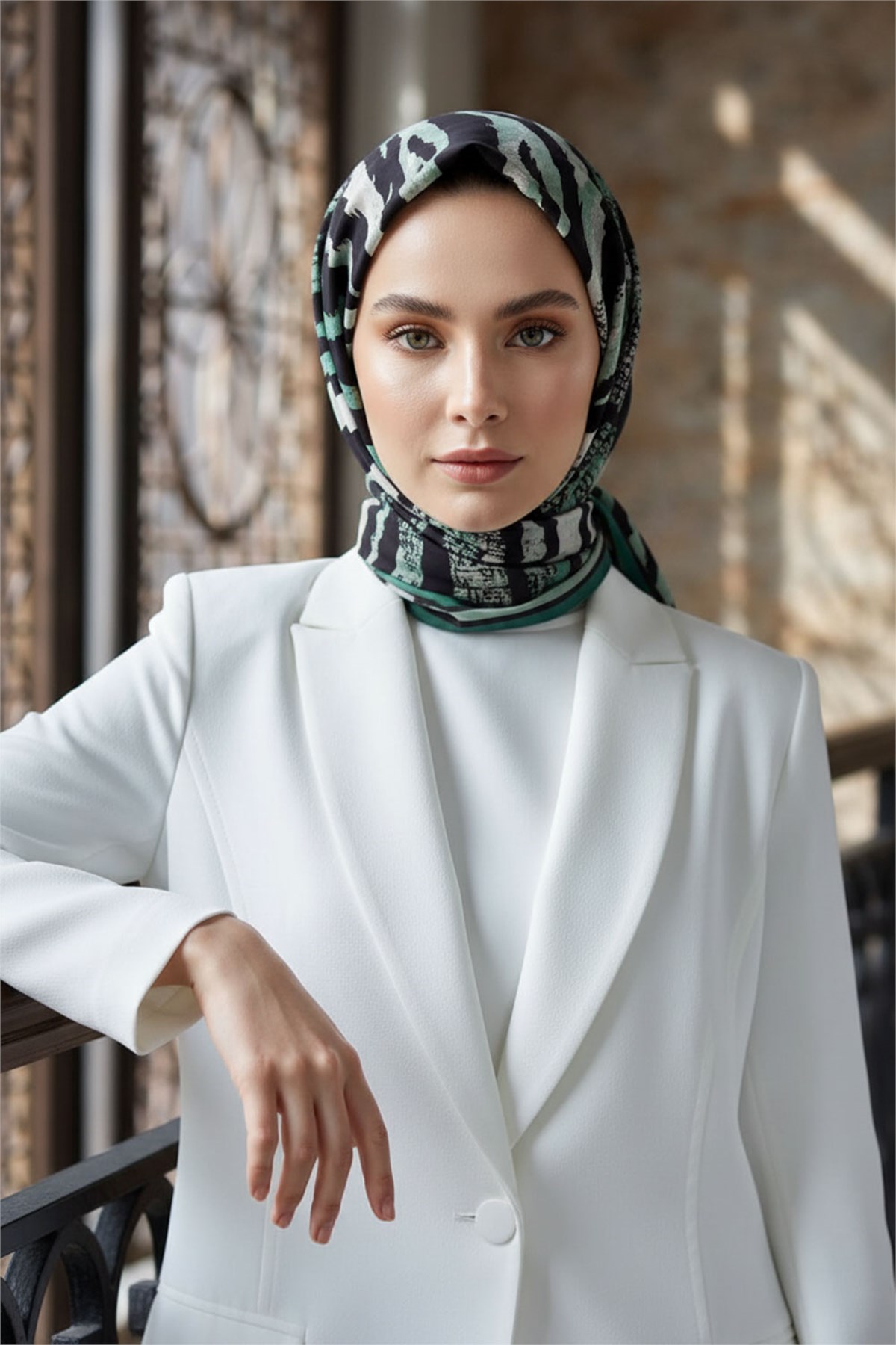 KREP ZEBRA DESENLİ PETROL YEŞİLİ - SİYAH RENKLİ 75X195 KIRIŞMAZ ŞAL