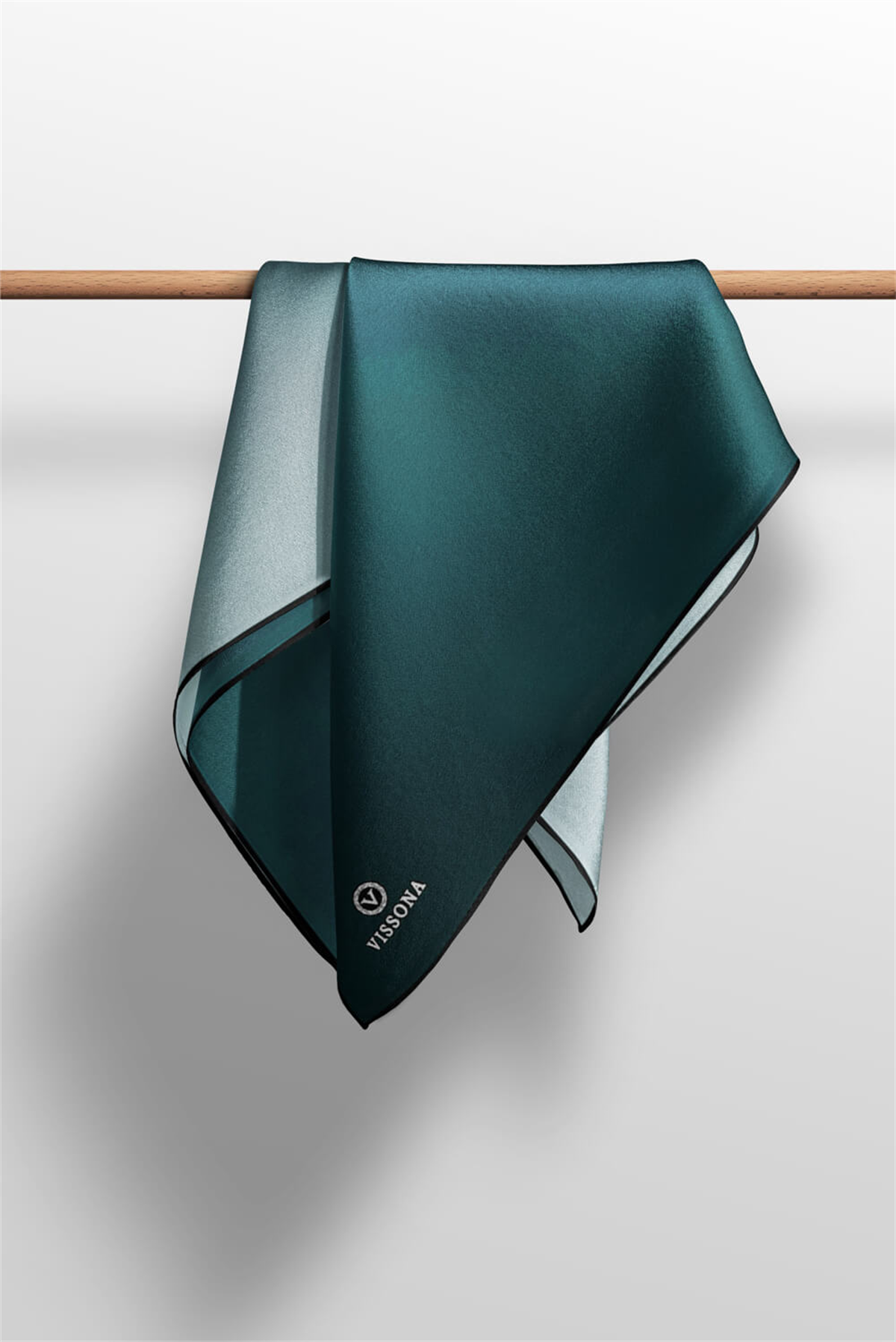 % 57 İPEK % 43 VİSKON Twill İpek Degrade Desenli Mint Yeşili Renkli 90x90 Eşarp Dikim Şekli : El Dikişi