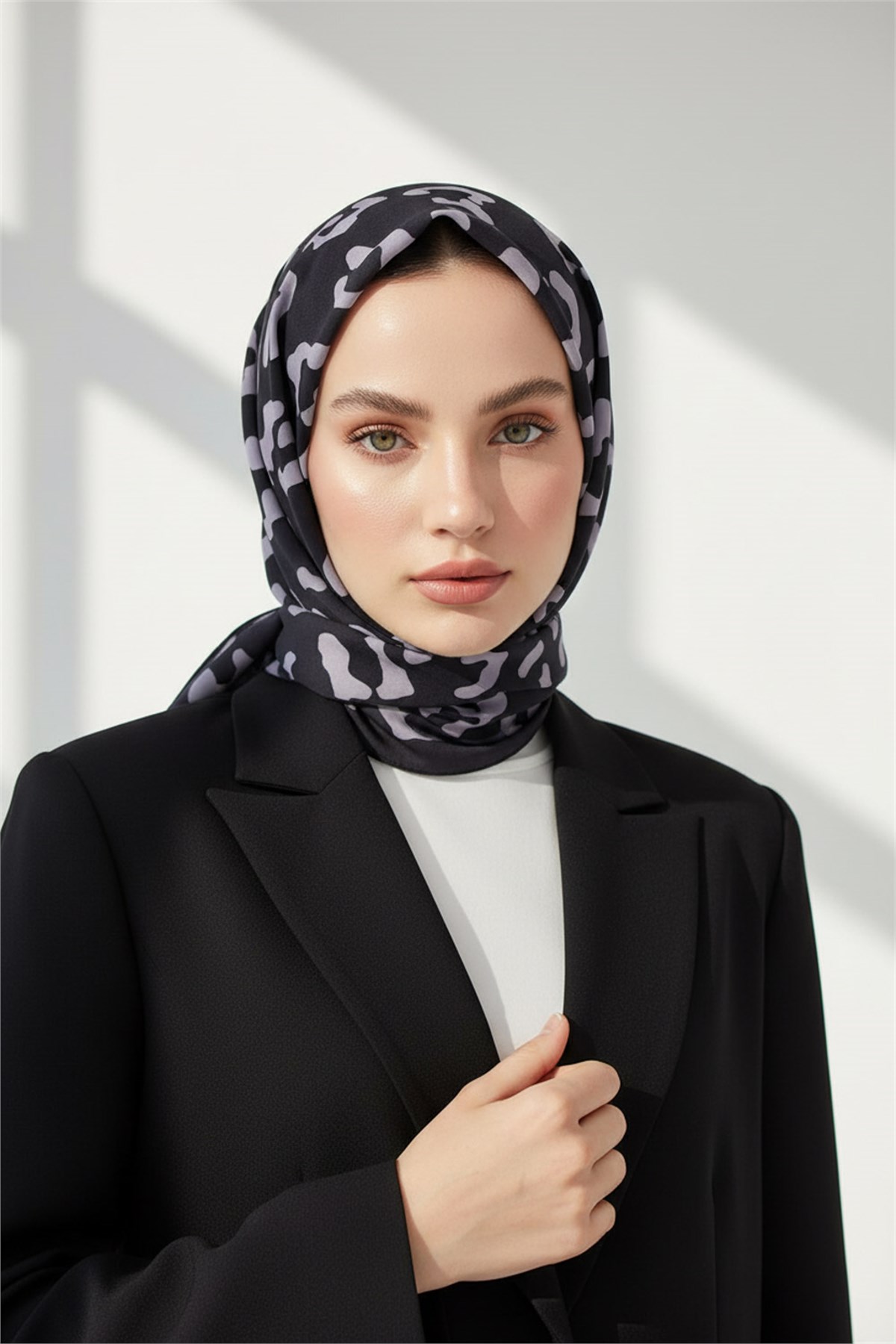 KREP LEOPAR DESENLİ GRİ RENKLİ 75X195 KIRIŞMAZ ŞAL