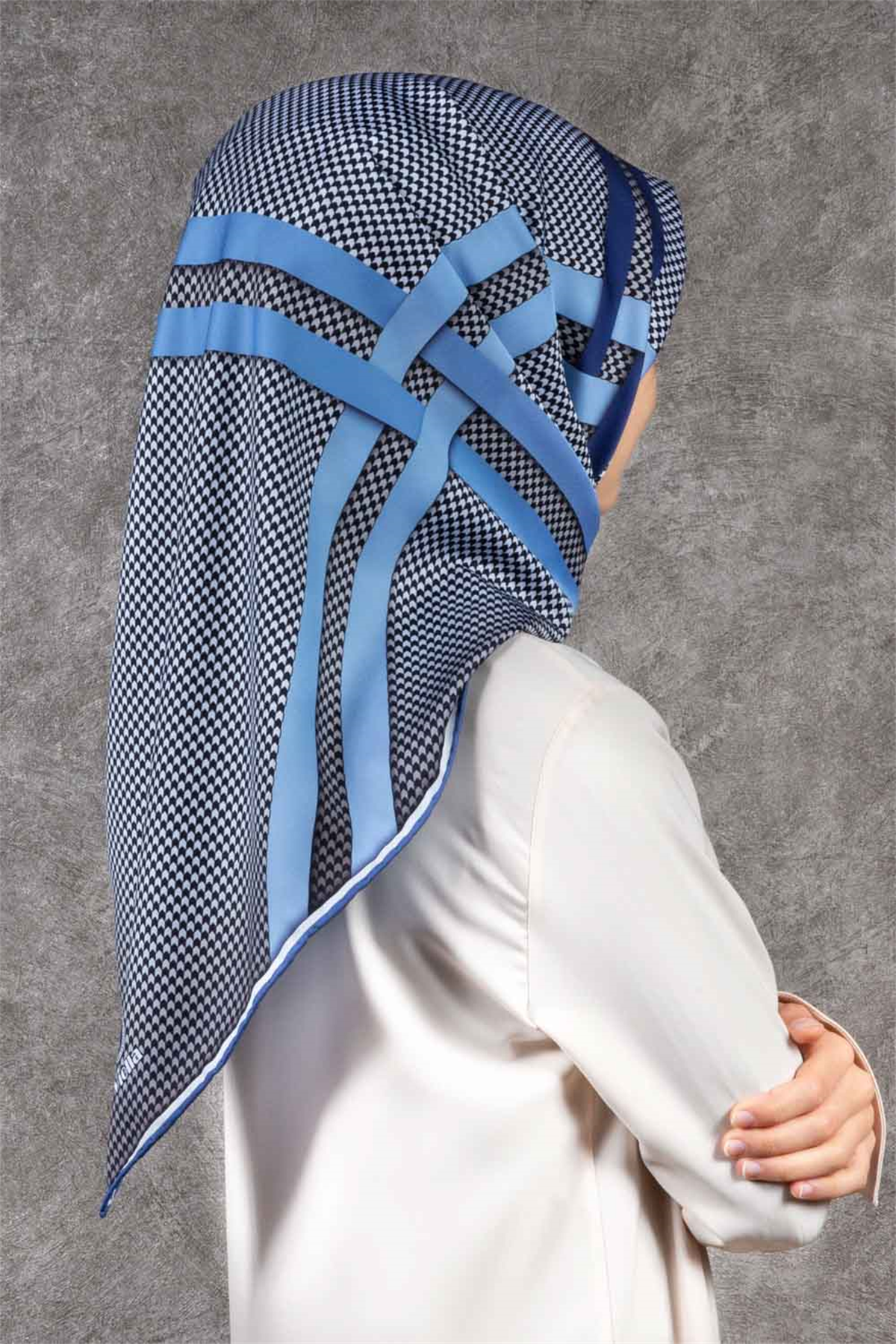 Twill Çizgili Pötikareli Çizgili Desenli İndigo Mavisi - Bebe Mavisi Renkli 90x90 Eşarp (İpek İçermez)