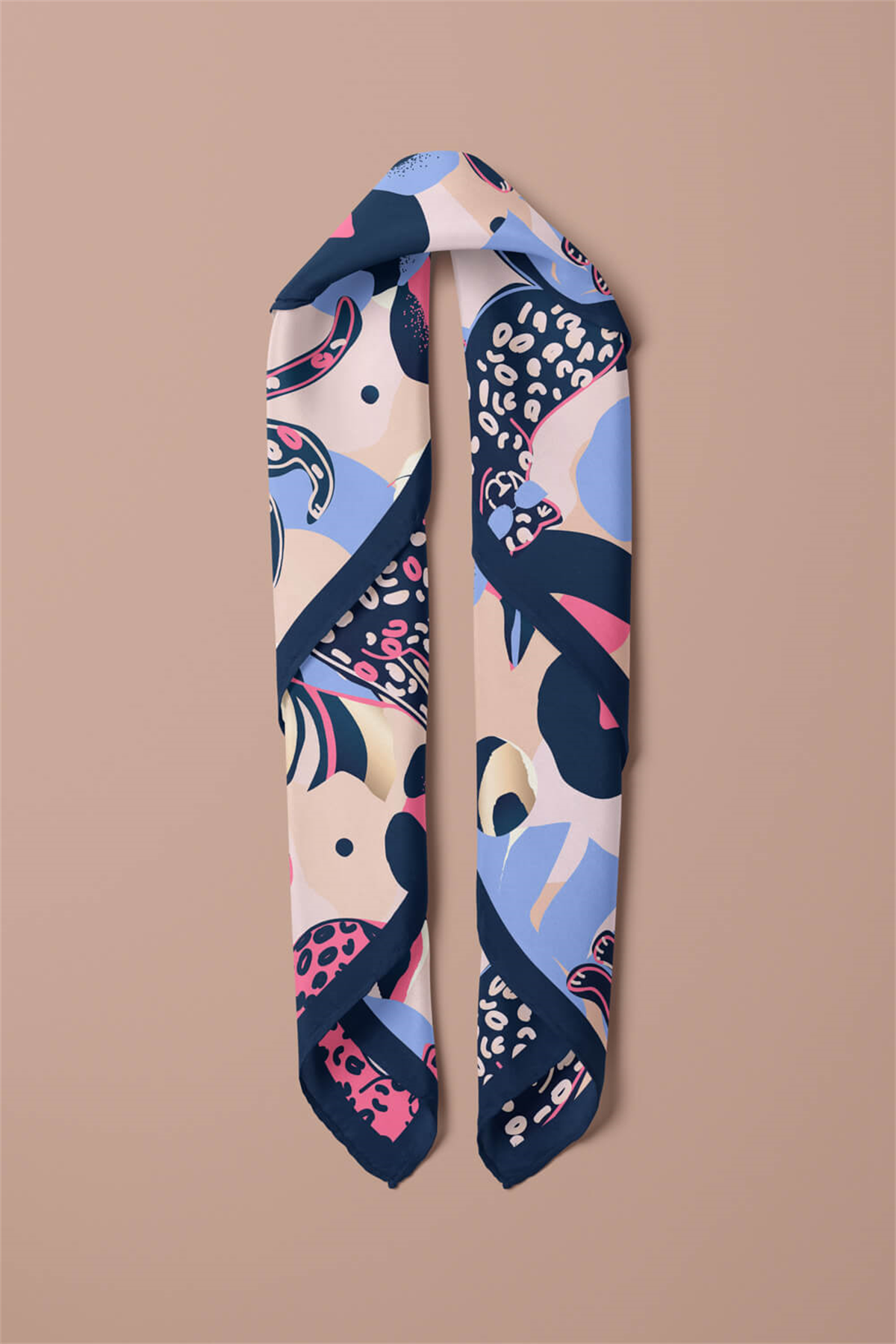 Saten İpek Kaplan Desenli Kadın Bandana