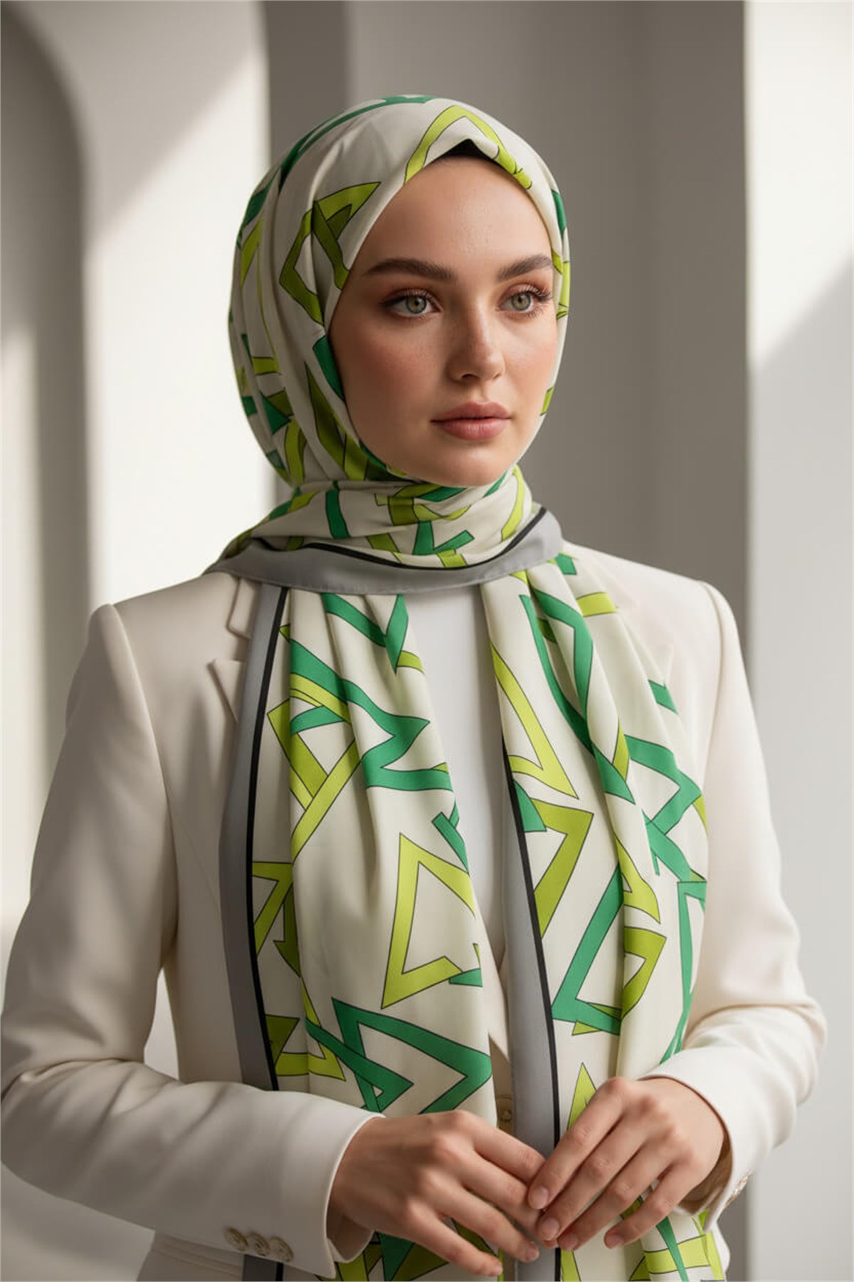 KREP GEOMETRİK DESENLİ FISTIK YEŞİLİ RENKLİ 75X195 KIRIŞMAZ ŞAL