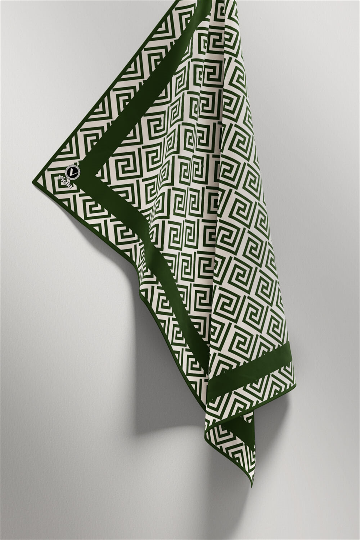 Twill Minimalist Desenli Zümrüt Yeşili Renkli 90x90 Eşarp (İpek İçermez) Kenar Dikiş Şekli El Dikişli