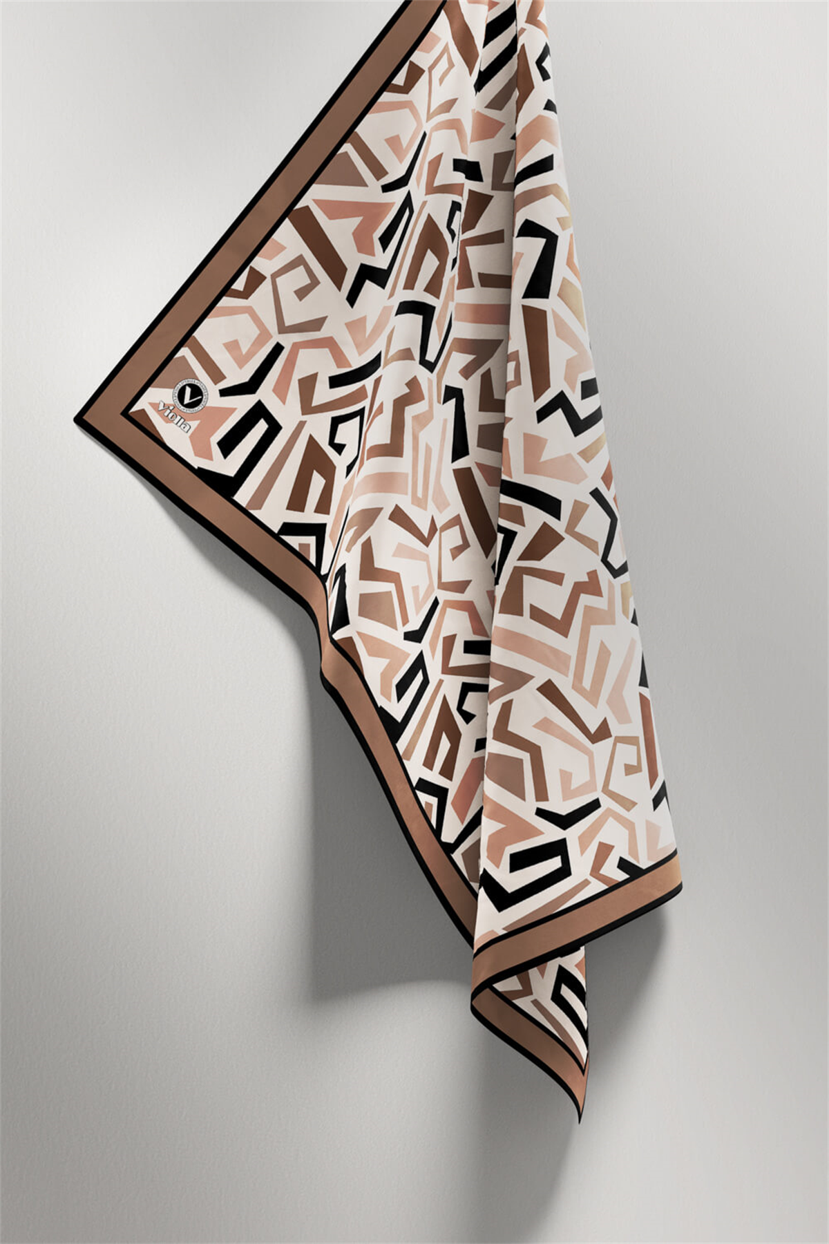 Twill Geometrik Desenli Bej Renkli 90x90 Eşarp (İpek İçermez) Kenar Dikiş Şekli El Dikişli