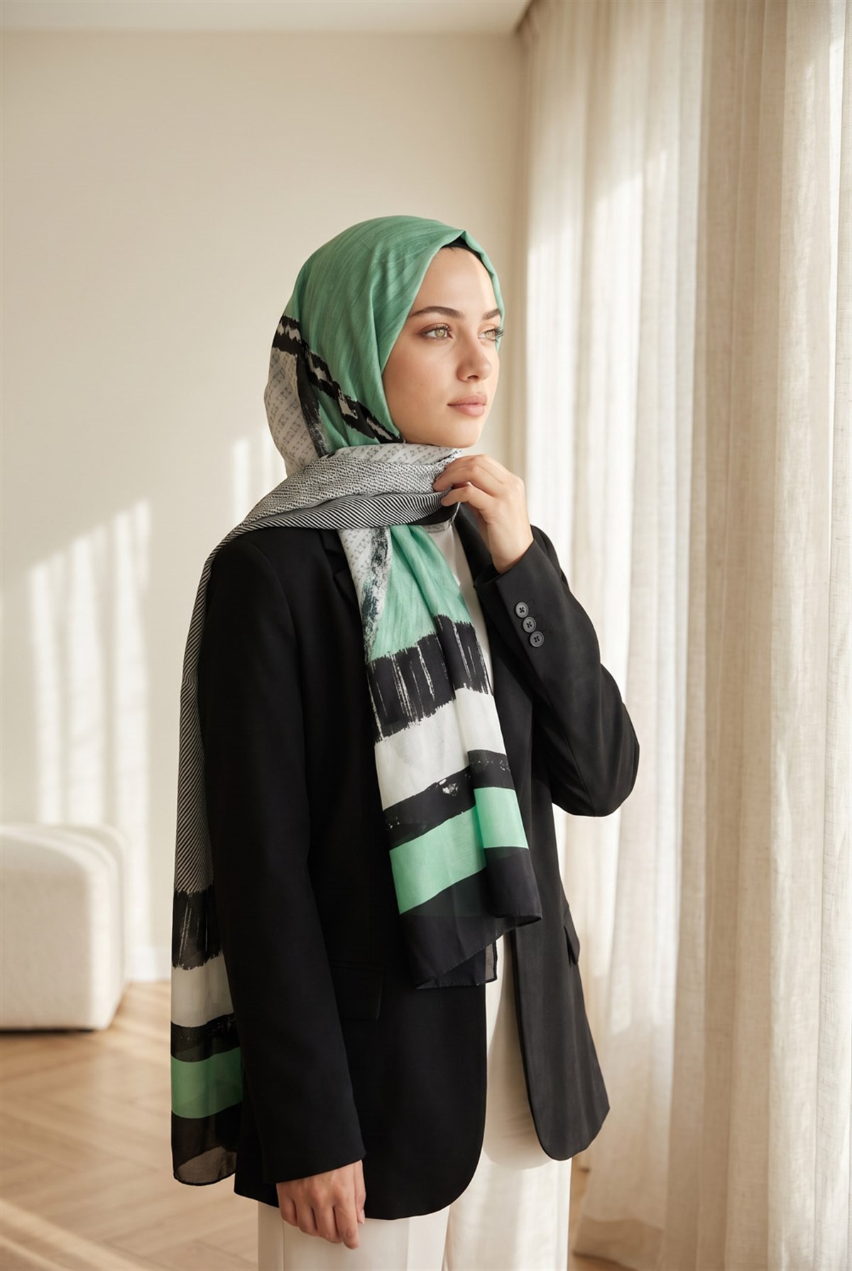%100 Saf İpek Şal İnce Saten Vual Dokuma Patchwork Desenli Siyah - Mint Yeşili Renkli 90x210 Şal