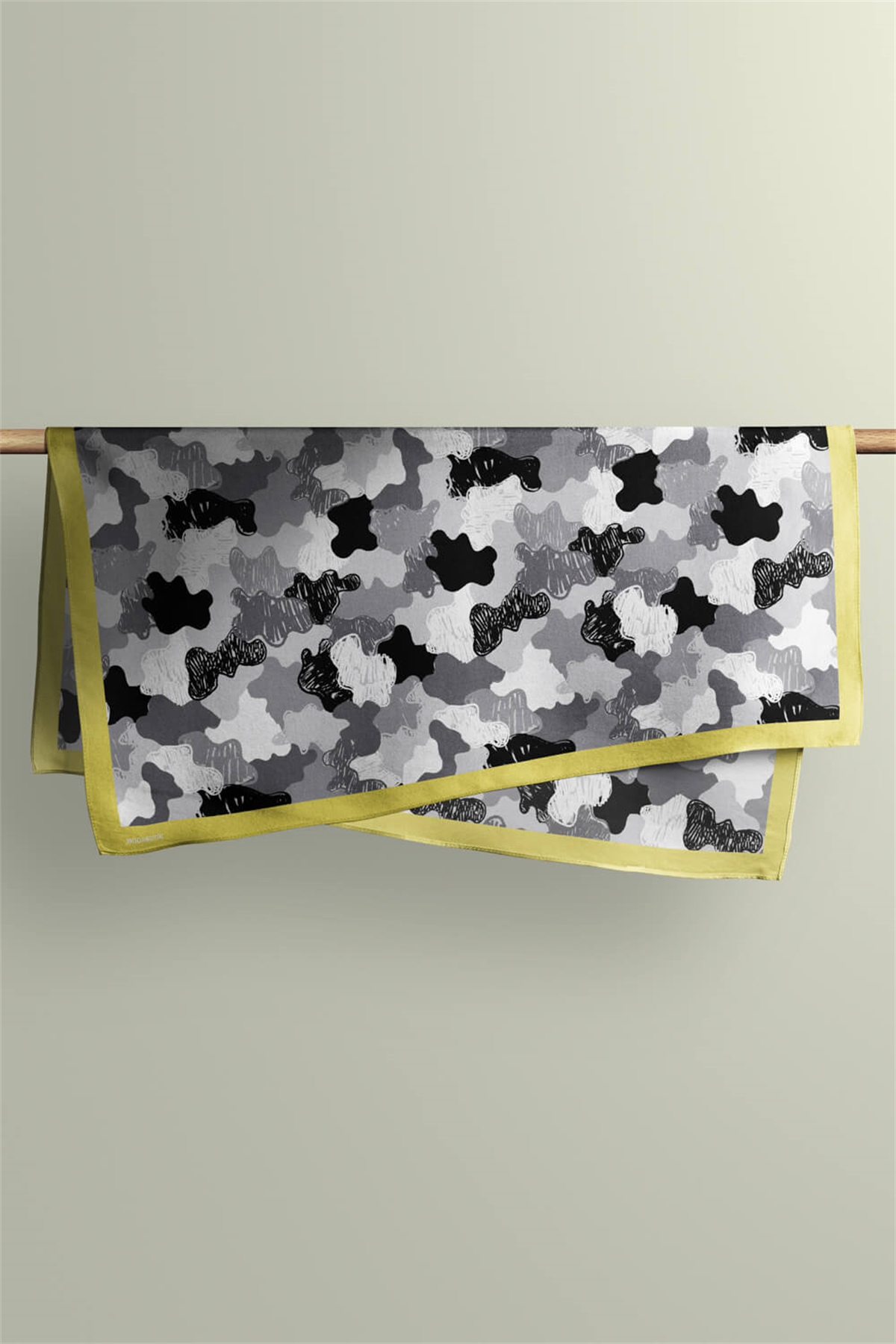 D98 Kadın Egzotik Desenli Bandana 50x50 Gri DG0255-22