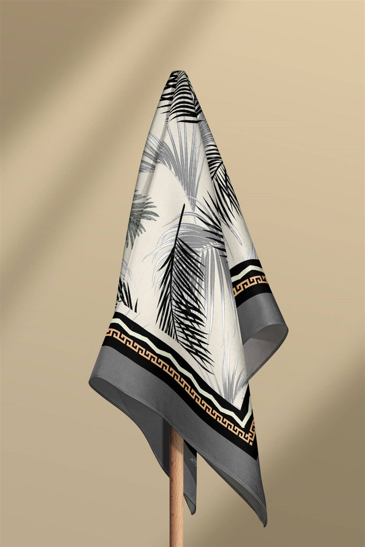 C92 Kadın Yaprak Desenli 50x50 Bandana HYL DG01457-22