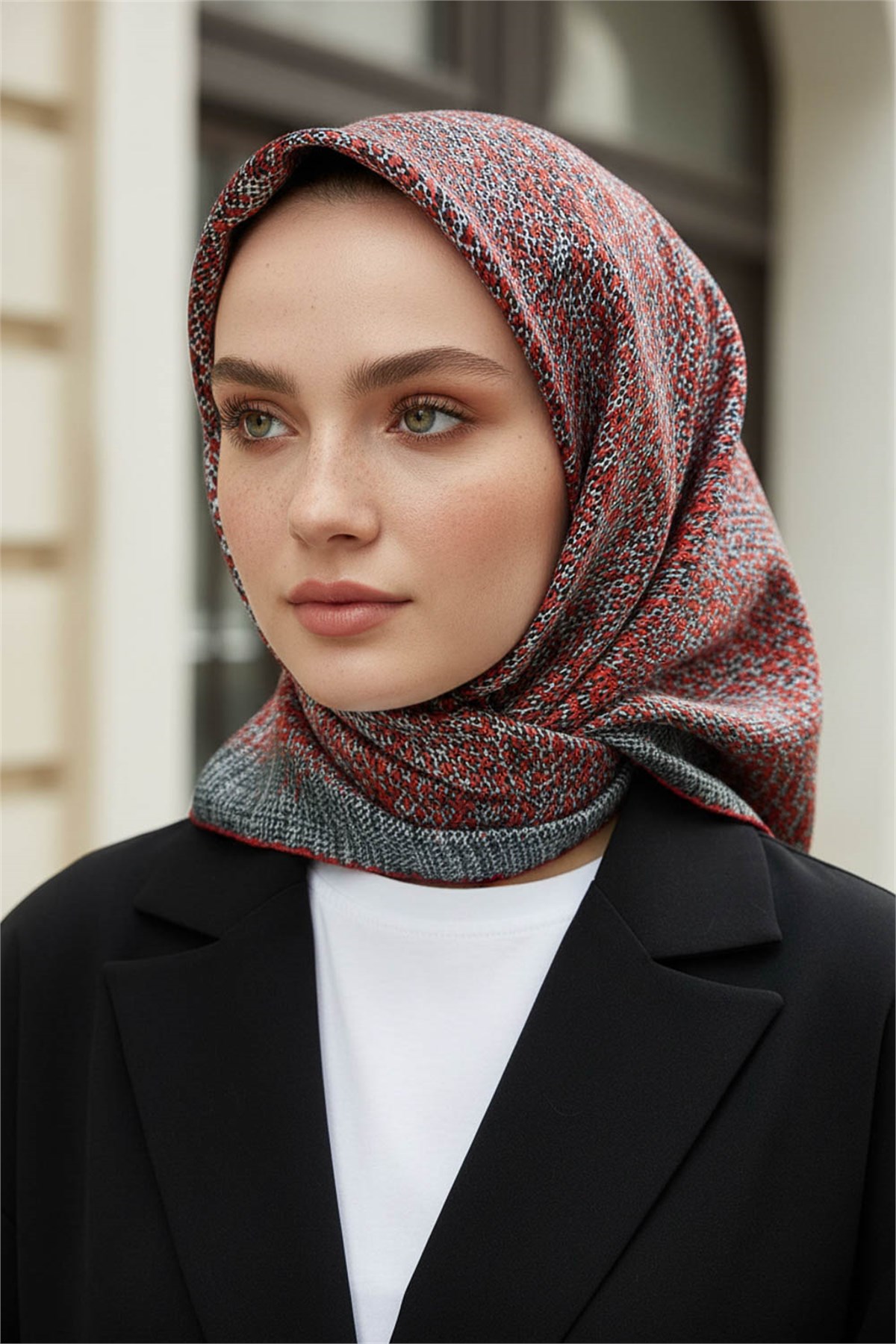 %100 Twill İpek Dokulu Desen Petrol Mavisi - Kırmızı Renkli 90x90 Eşarp Kenar Dikiş Şekli El Dikişli