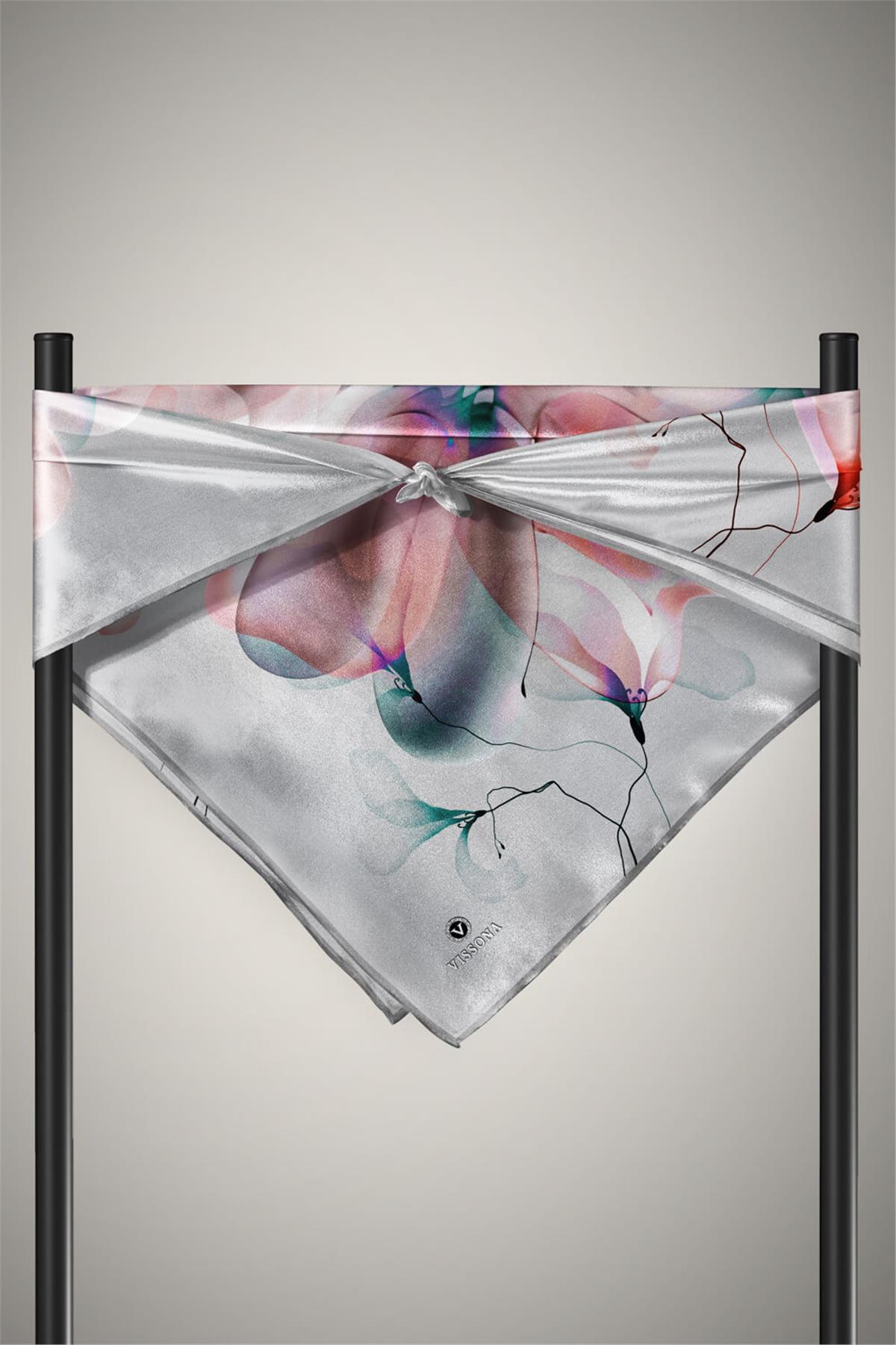 %100 Twill İpek Büyük Çiçek Desenli Gri - Somon Renkli 90x90 Eşarp Dikim Şekli : El Dikişi