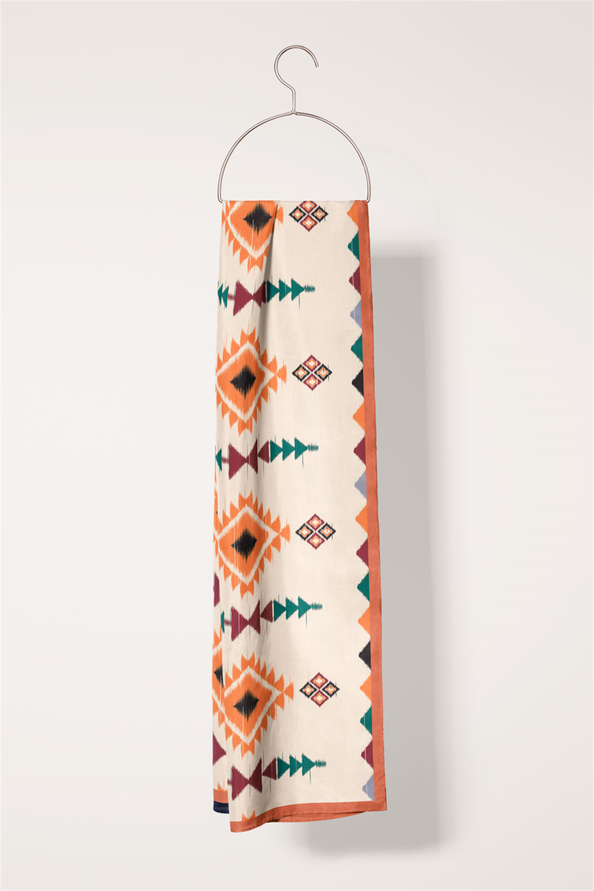 I23 SATEN İPEK ETNİK DESENLİ KADIN FULAR