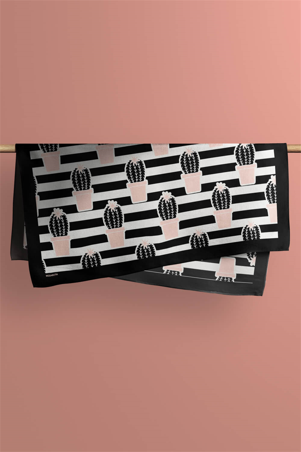 Kadın Kaktüs Desenli Bandana 50x50 Siyah Pudra DG0148-22 Snz