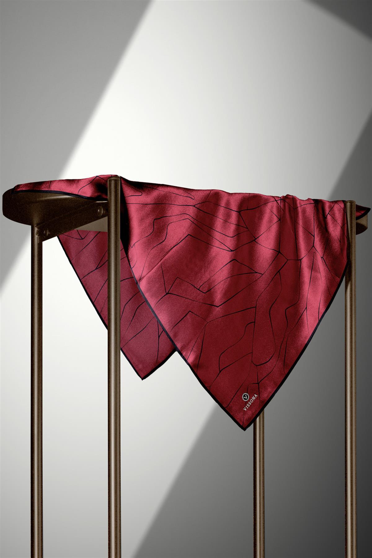 %100 Twill İpek Çizgi Desenli Bordo - Siyah Renkli 90x90 Eşarp Dikim Şekli : El Dikişi