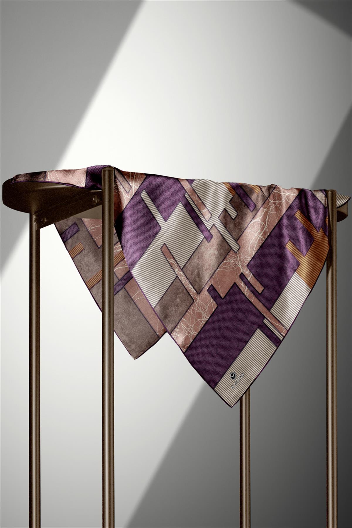 %100 Twill İpek Geometrik Desenli Mürdüm Renkli 90x90 Eşarp Dikim Şekli : El Dikişi