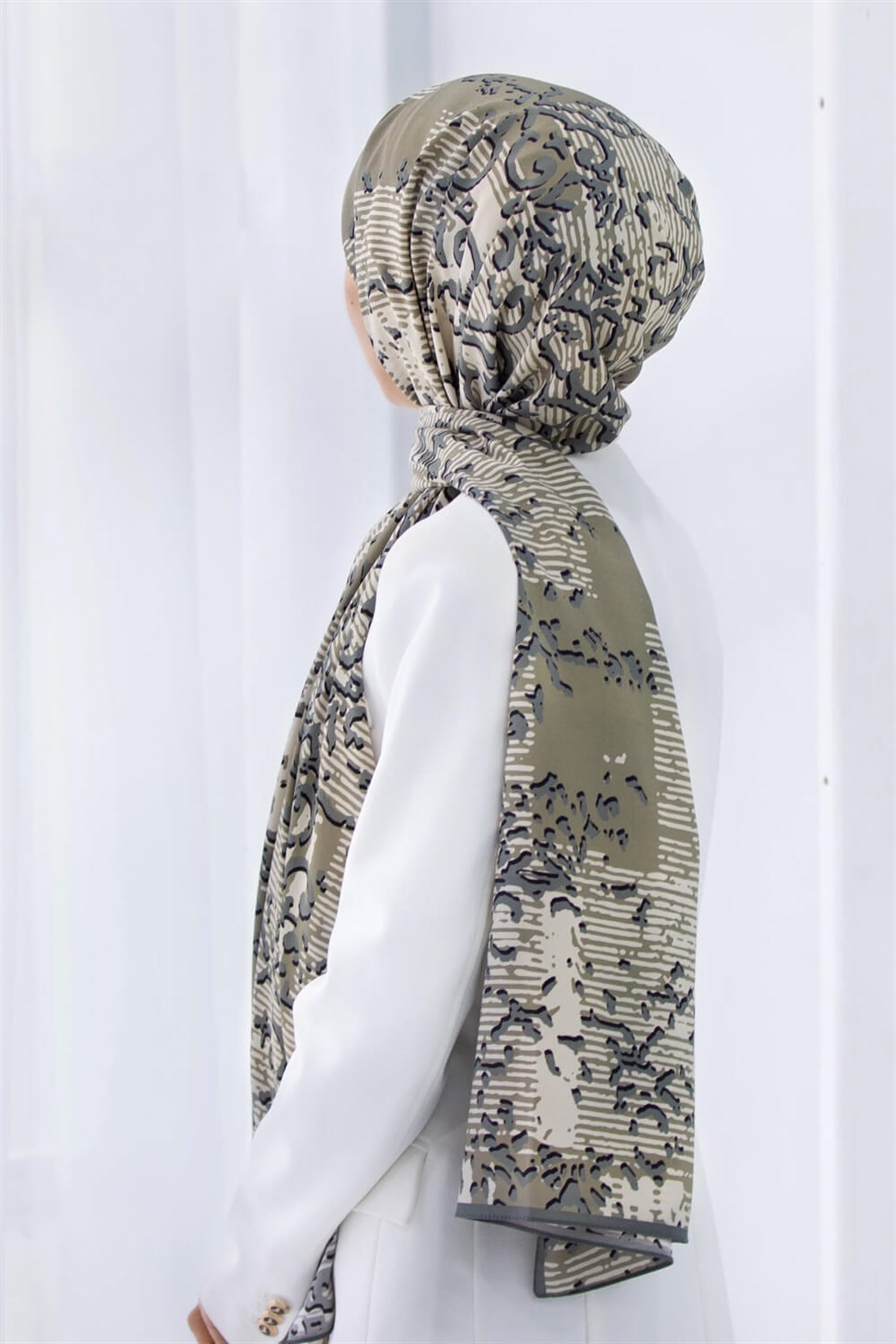 KREP ESKİTME DESENLİ GRİ RENKLİ 75X195 KIRIŞMAZ ŞAL