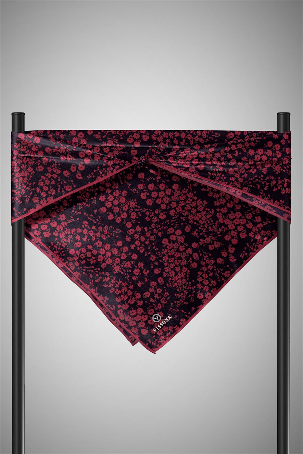 %100 Twill İpek Çıtır Çiçek Desenli Siyah - Bordo Renkli 90x90 Eşarp Dikim Şekli : El Dikişi