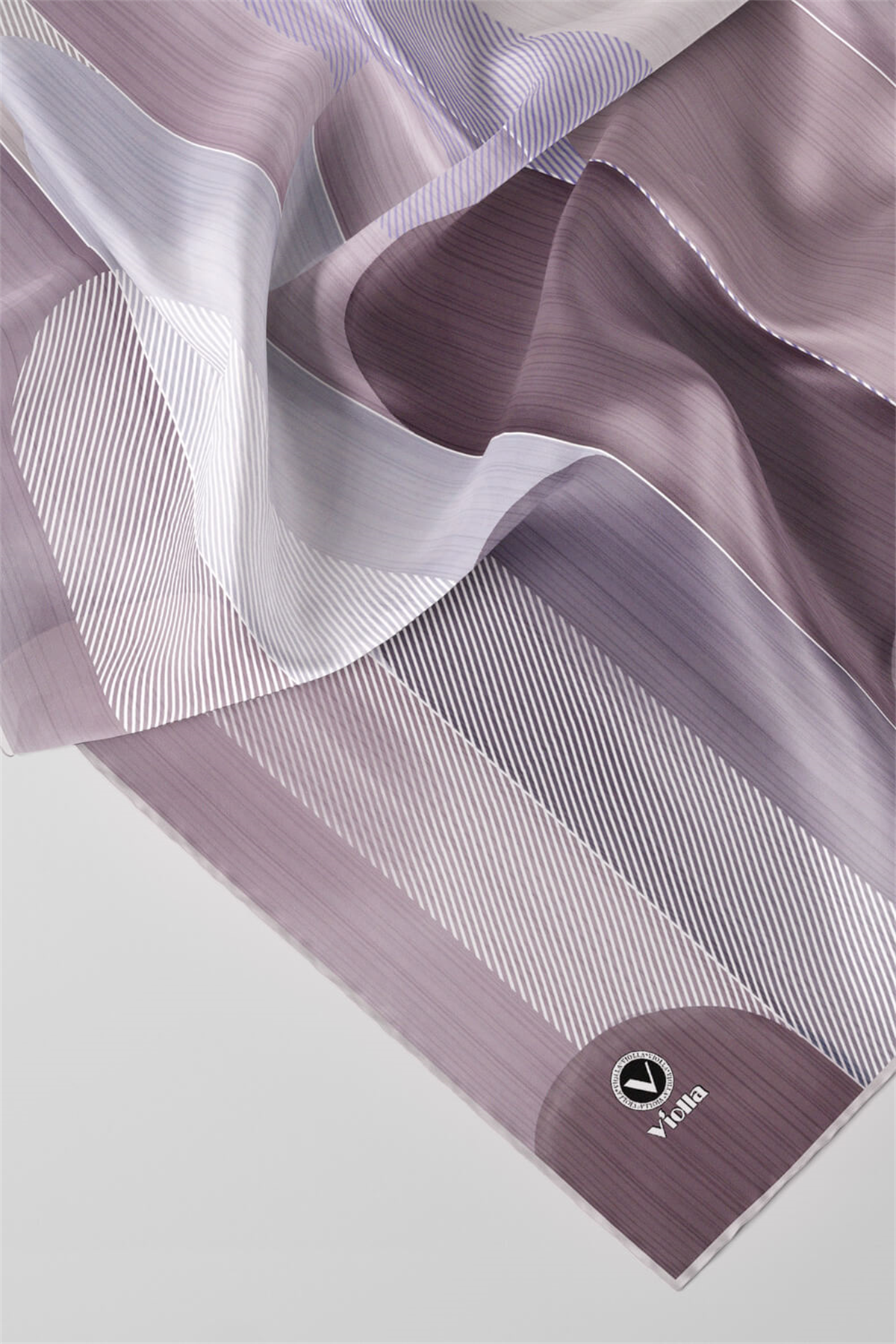 Twill Geometrik Desenli Lila Renkli 90x90 Eşarp (İpek İçermez) Kenar Dikiş Şekli El Dikişli