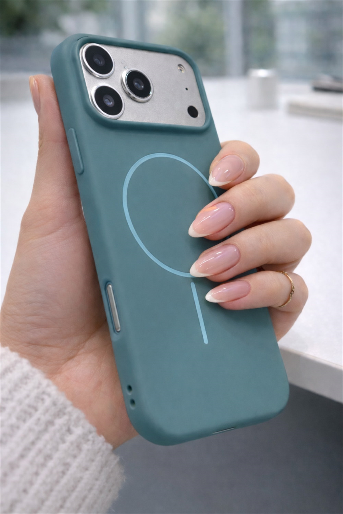 iPhone 17 Pro Uyumlu İçi Kadife Magsafe Wireless Şarj Özellikli Mint Yeşil Renkli Telefon Kılıfı