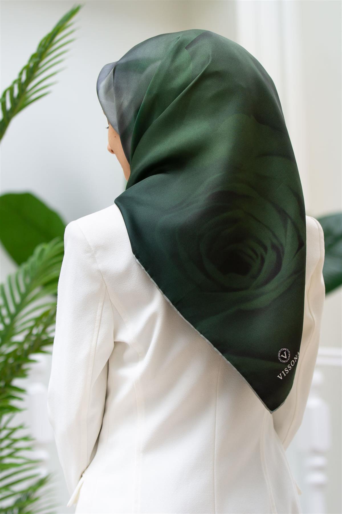 %100 Twill İpek Gül Desenli Haki - Zümrüt Yeşili Renkli 90x90 Eşarp Dikim Şekli : El Dikişi