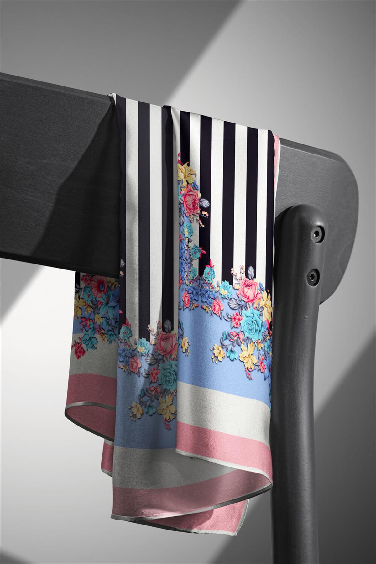 %100 Twill İpek Çıtır Çiçekli Ve Çizgi Desenli Pudra - Bebe Mavisi Renkli 90x90 Eşarp Dikim Şekli : El Dikişi