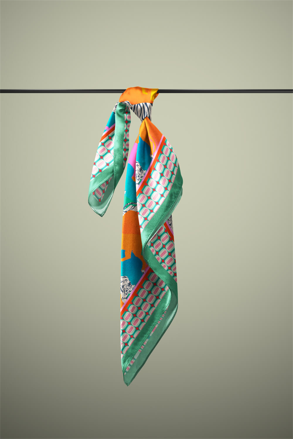 F59 TIGER TASARIMLI BANDANA