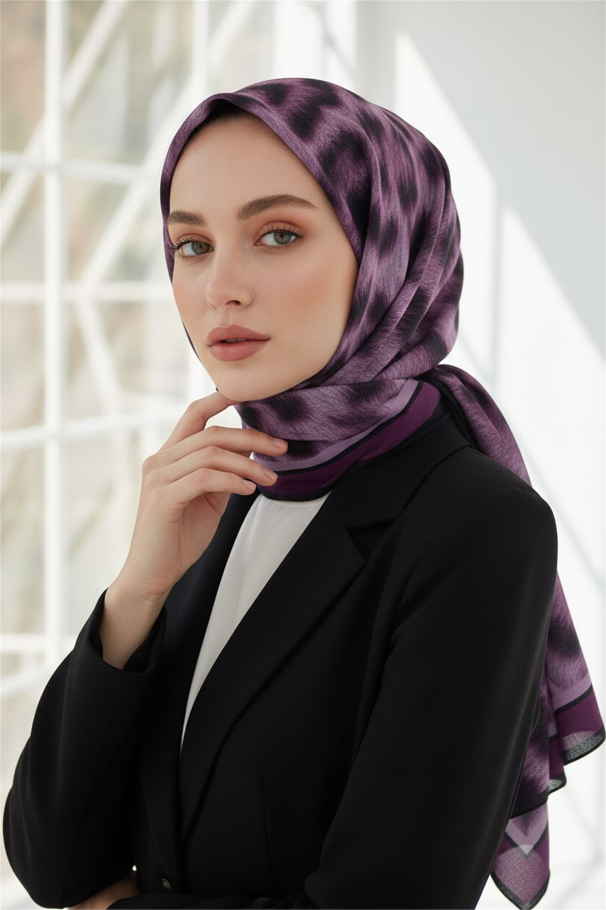 KREP LEOPAR DESENLİ GÜL KURUSU RENKLİ 75X195 KIRIŞMAZ ŞAL