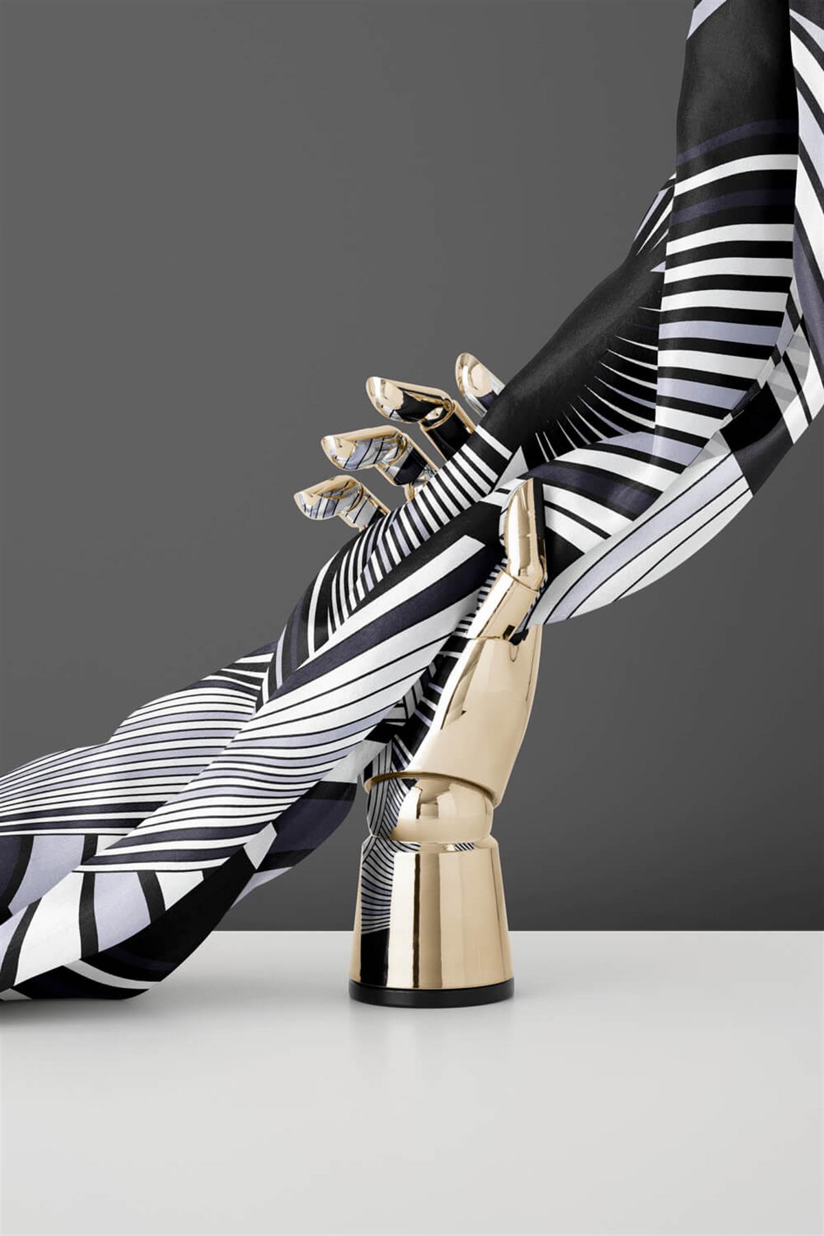 %100 Twill İpek Okyanus Dalgası Desenli Siyah - Krem Renkli 90x90 Eşarp Kenar Dikiş Şekli El Dikişli