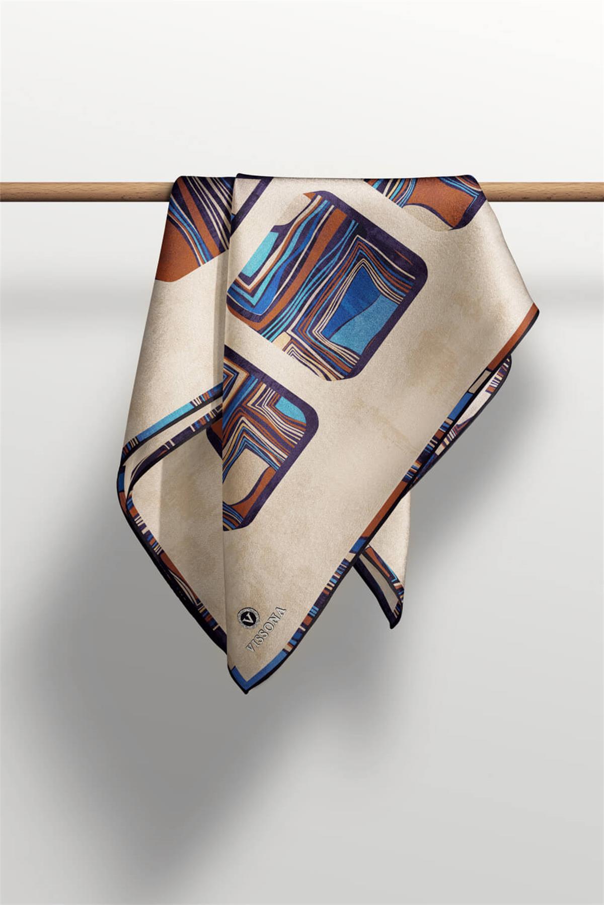 %100 Twill İpek Geometrik Kare Desenli Bej - Lacivert Renkli 90x90 Eşarp Dikim Şekli : El Dikişi
