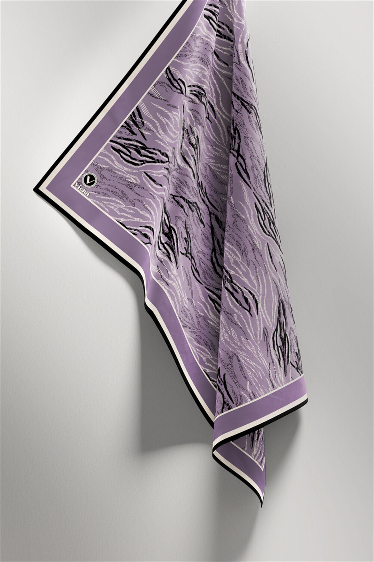 Twill Soyut Çizgi Desenli Lila Renkli 90x90 Eşarp (İpek İçermez) Kenar Dikiş Şekli El Dikişli