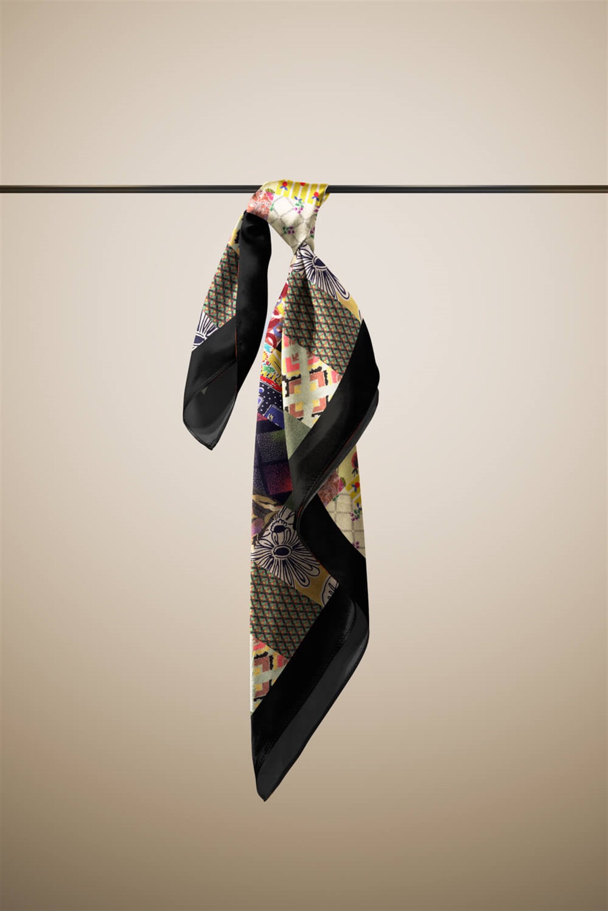 Violla D99 Kadın Patchwork Desenli Bandana 50x50 Yeşil Sarı DG0259-22