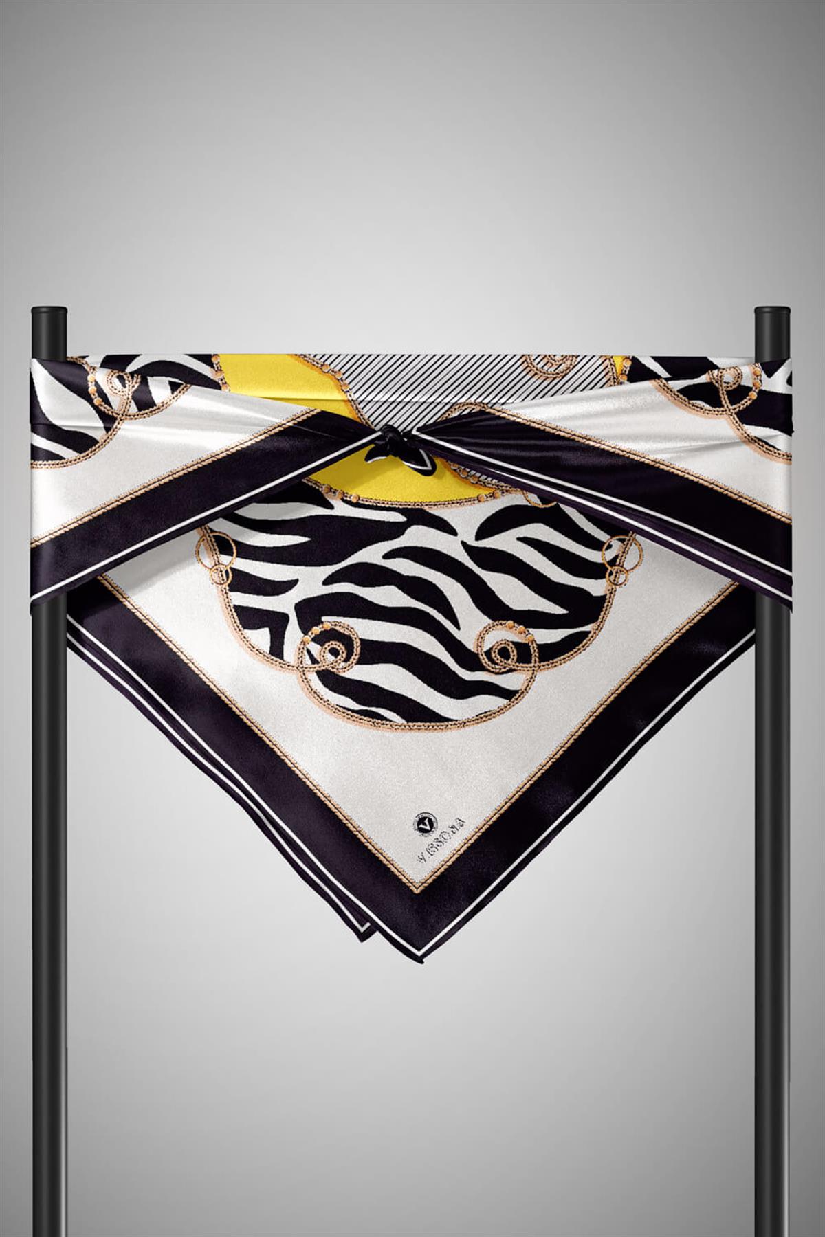 %100 Twill İpek Zincirli Ve Zebra Desenli Siyah - Limon Sarısı Renkli 90x90 Eşarp Dikim Şekli : El Dikişi