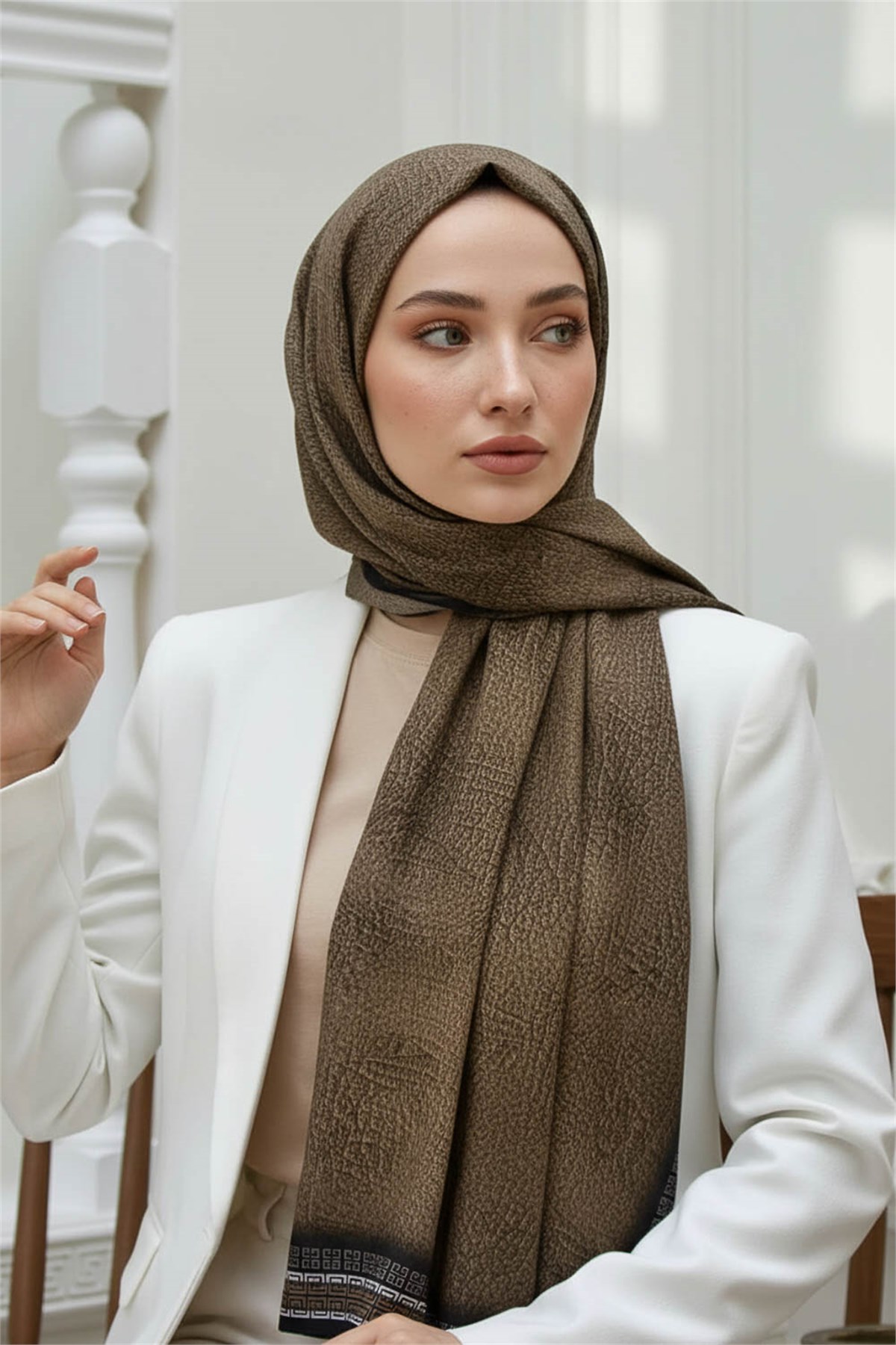 KREP DESENLİ VİZON RENKLİ 75X195 KIRIŞMAZ ŞAL