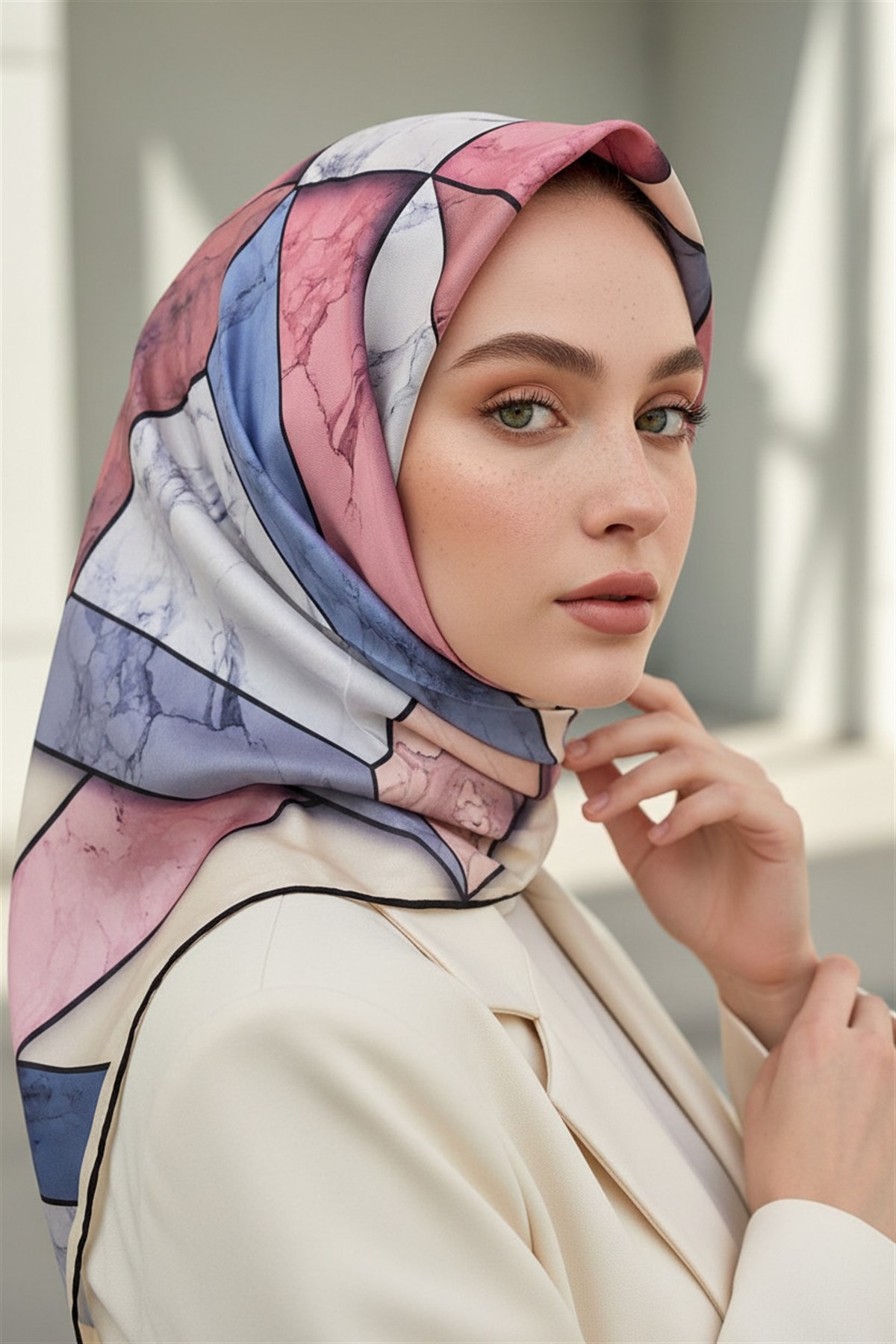 %100 Twill İpek Mermer Desenli Pudra - Bebe Mavisi Renkli 90x90 Eşarp Dikim Şekli : El Dikişi