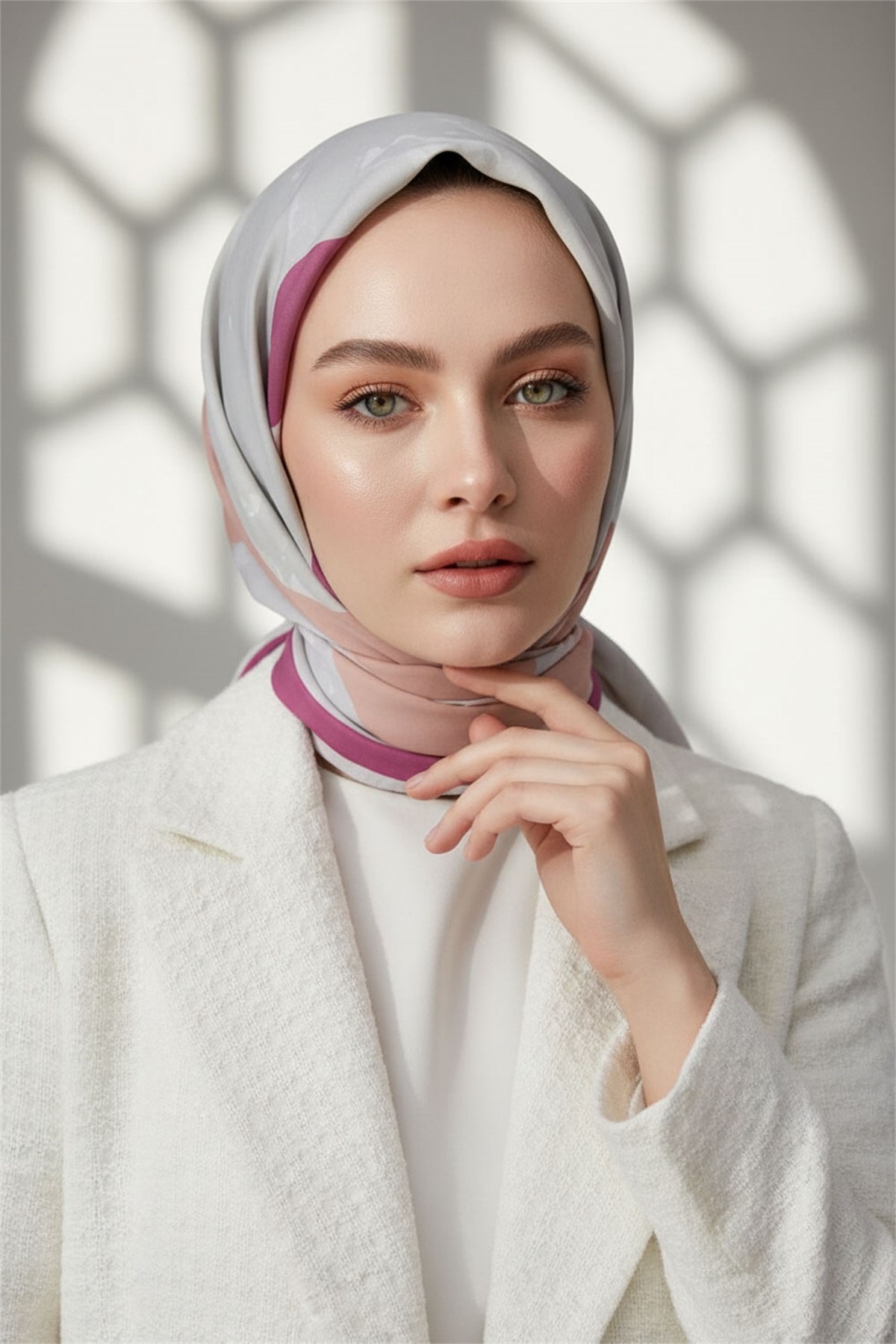 KREP GEOMETRİK DESENLİ TAŞ - GÜL KURUSU RENKLİ 75X195 KIRIŞMAZ ŞAL