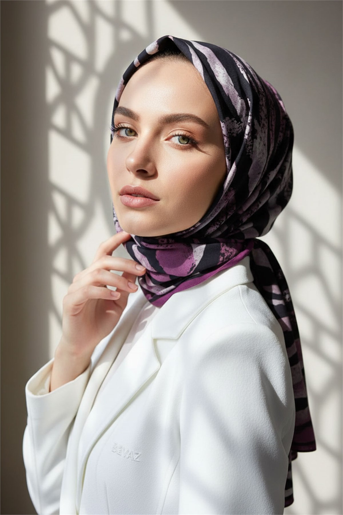 KREP ZEBRA DESENLİ MÜRDÜM - SİYAH RENKLİ 75X195 KIRIŞMAZ ŞAL
