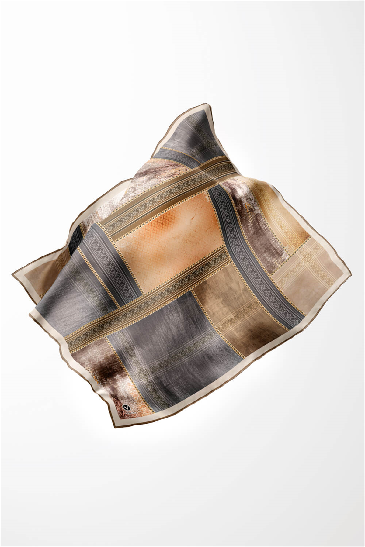 Twill Dokulu Ve Geometrik Desenli Gri Renkli 90x90 Eşarp (İpek İçermez) Dikim Şekli : El Dikişi