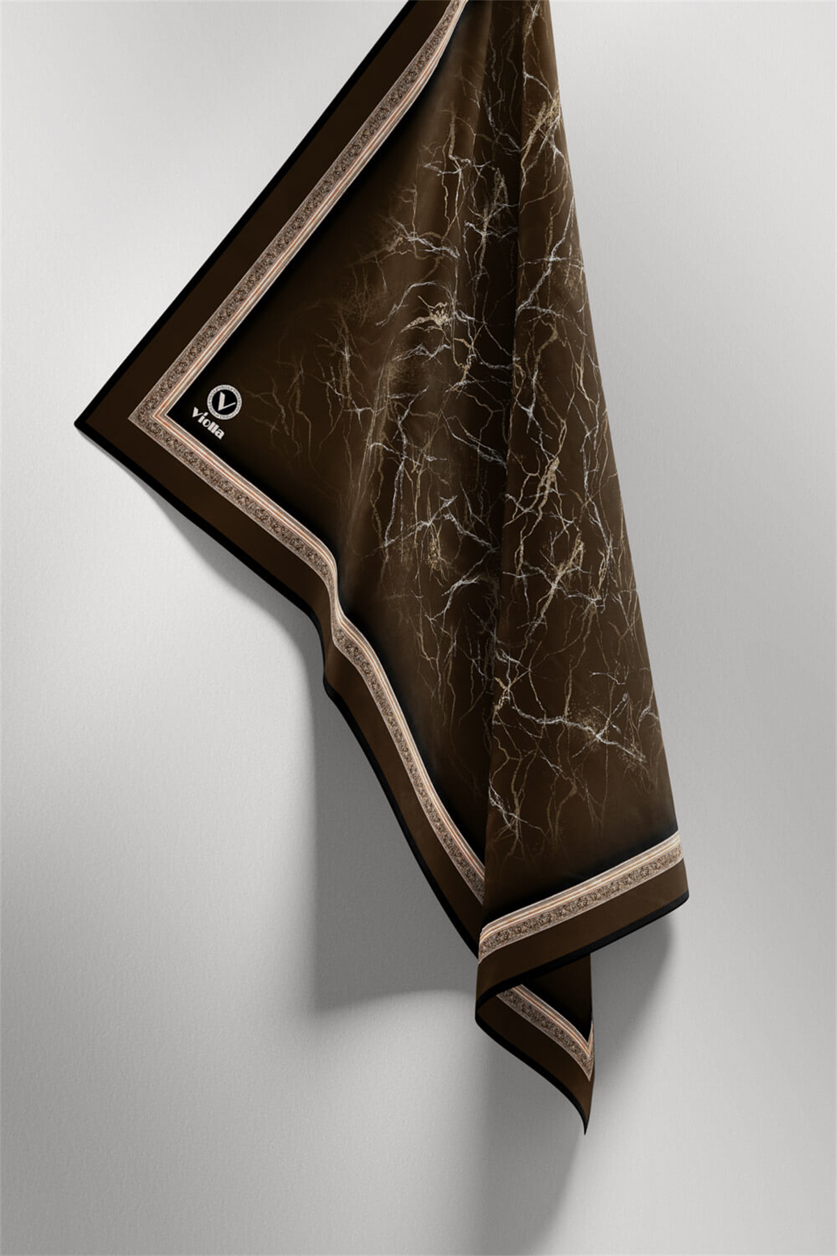 Twill Barok Çerçeveli Mermer Desenli Kahverengi Renkli 90x90 Eşarp (İpek İçermez) Kenar Dikiş Şekli El Dikişli