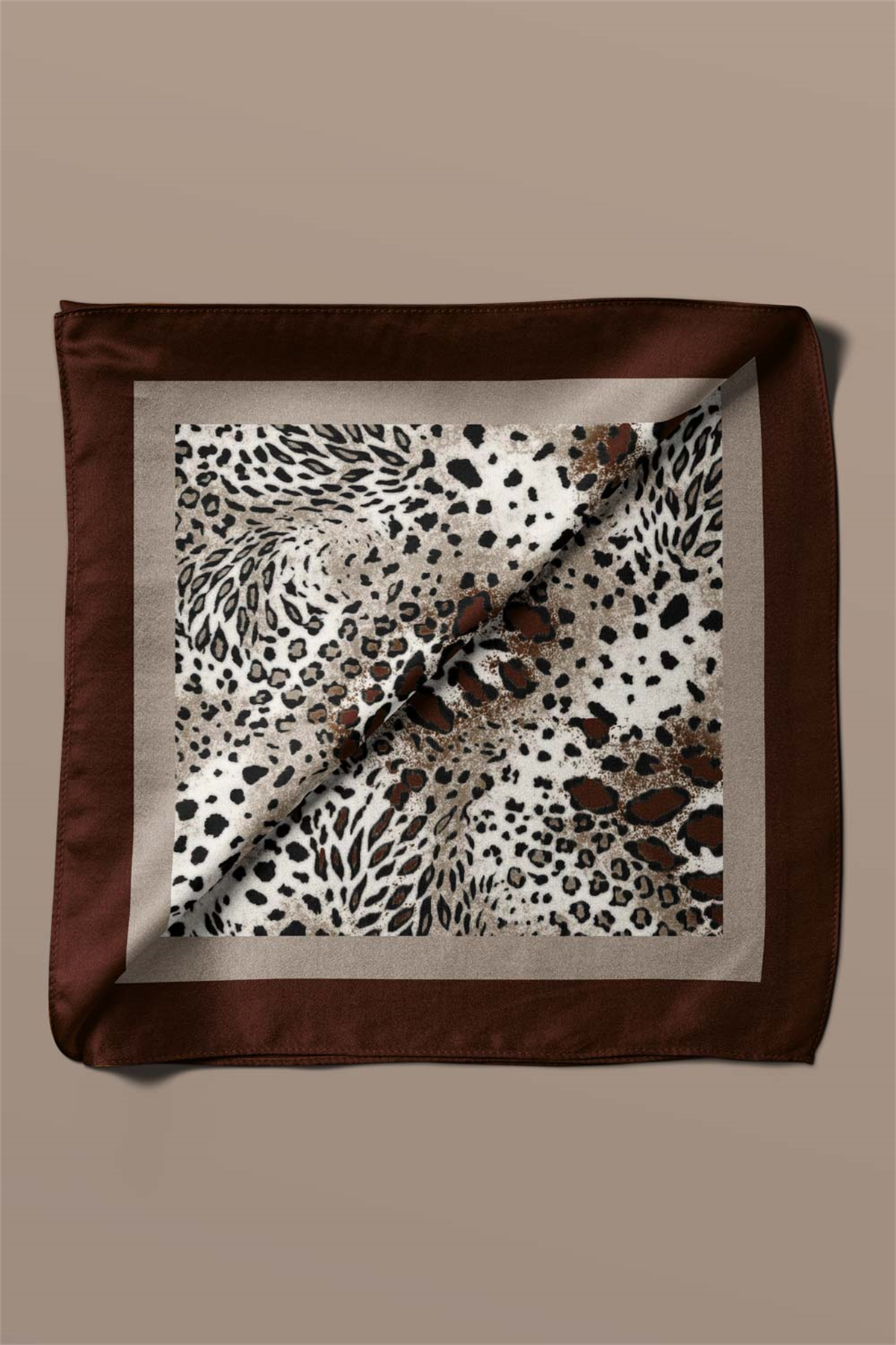 Kadın Kahverengi Koyu Kestane Leopar Desenli 50x50 Bandana - DG0938