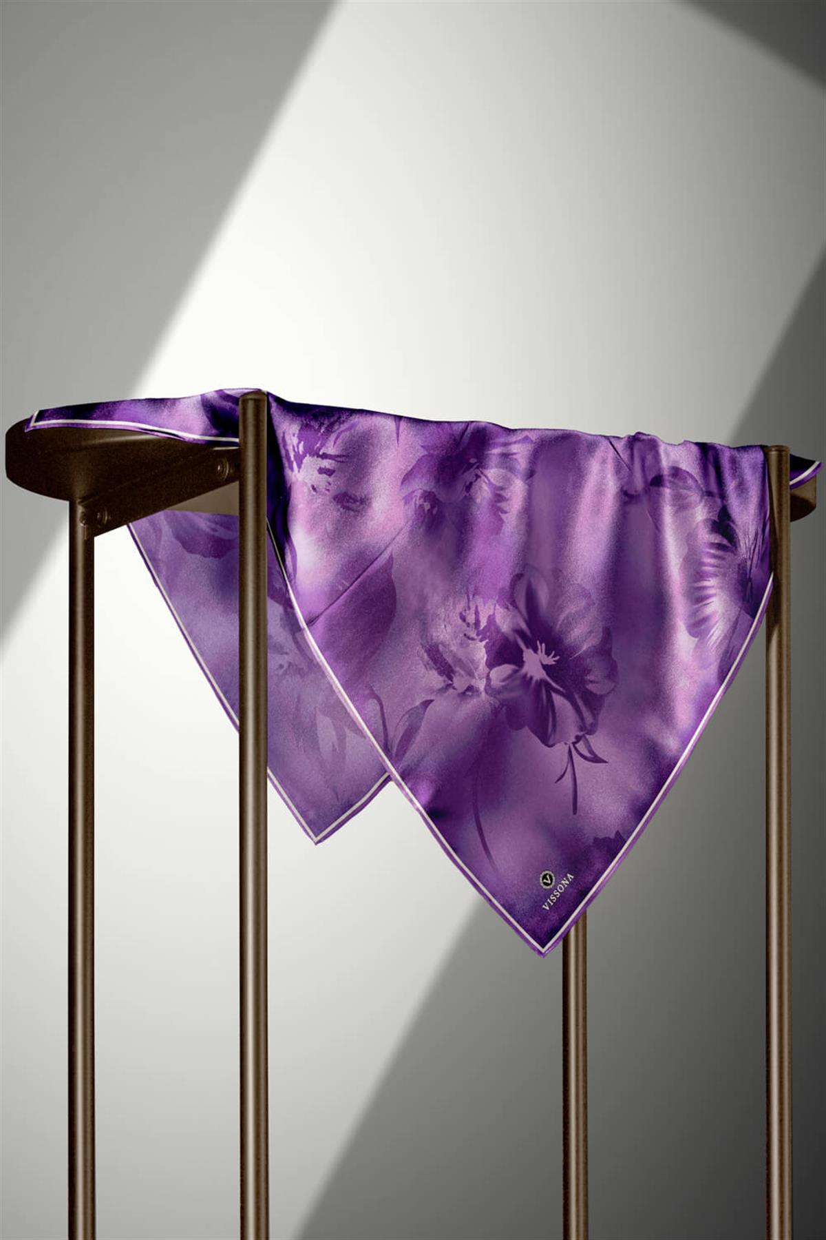 100% Twill İpek Çiçek Desenli Lila Renkli 90x90 Dikim Şekli : El Dikişi Eşarp