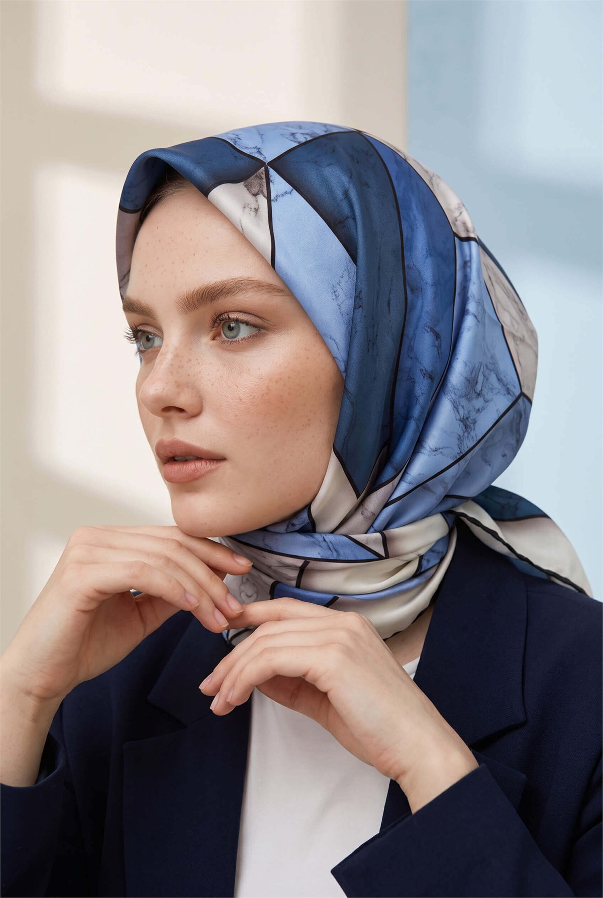 Rayon Mermer Desenli İndigo - Lacivert Renkli 90x90 Eşarp (İpek İçermez) Kenar Dikiş Şekli El Dikişli