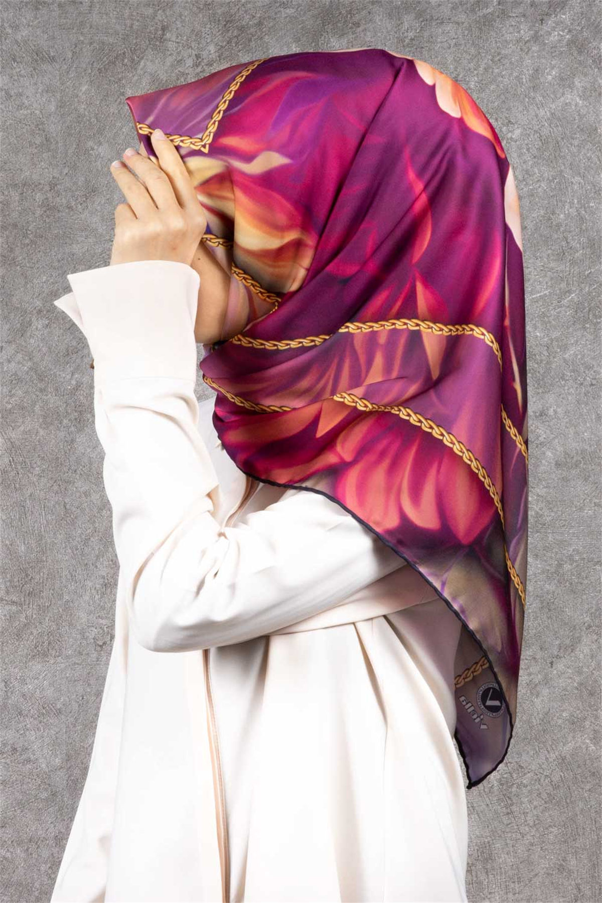 Twill Gül Desenli Fuşya - Somon Renkli 90x90 Eşarp (İpek İçermez) Kenar Dikiş Şekli El Dikişli
