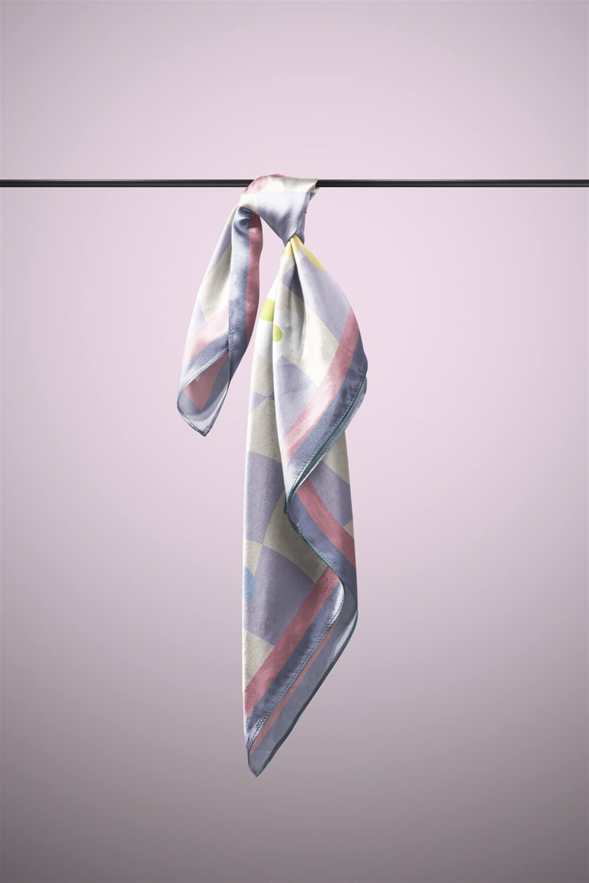 E78 Violla Çiçek Desenli Bandana