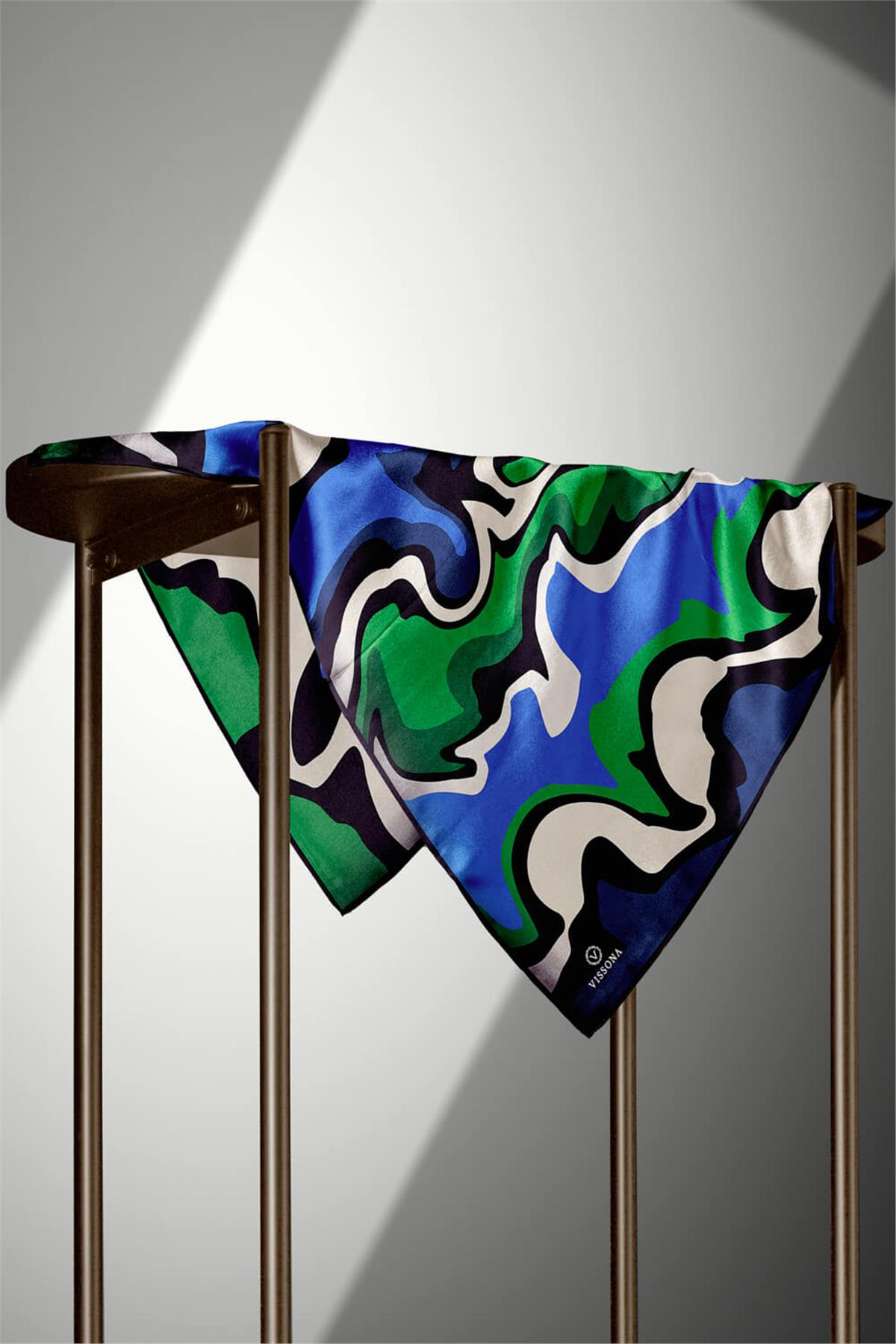 100% Twill İpek Dalga Desenli Saks - Zümrüt Yeşili Renkli 90x90 Dikim Şekli : El Dikişi Eşarp